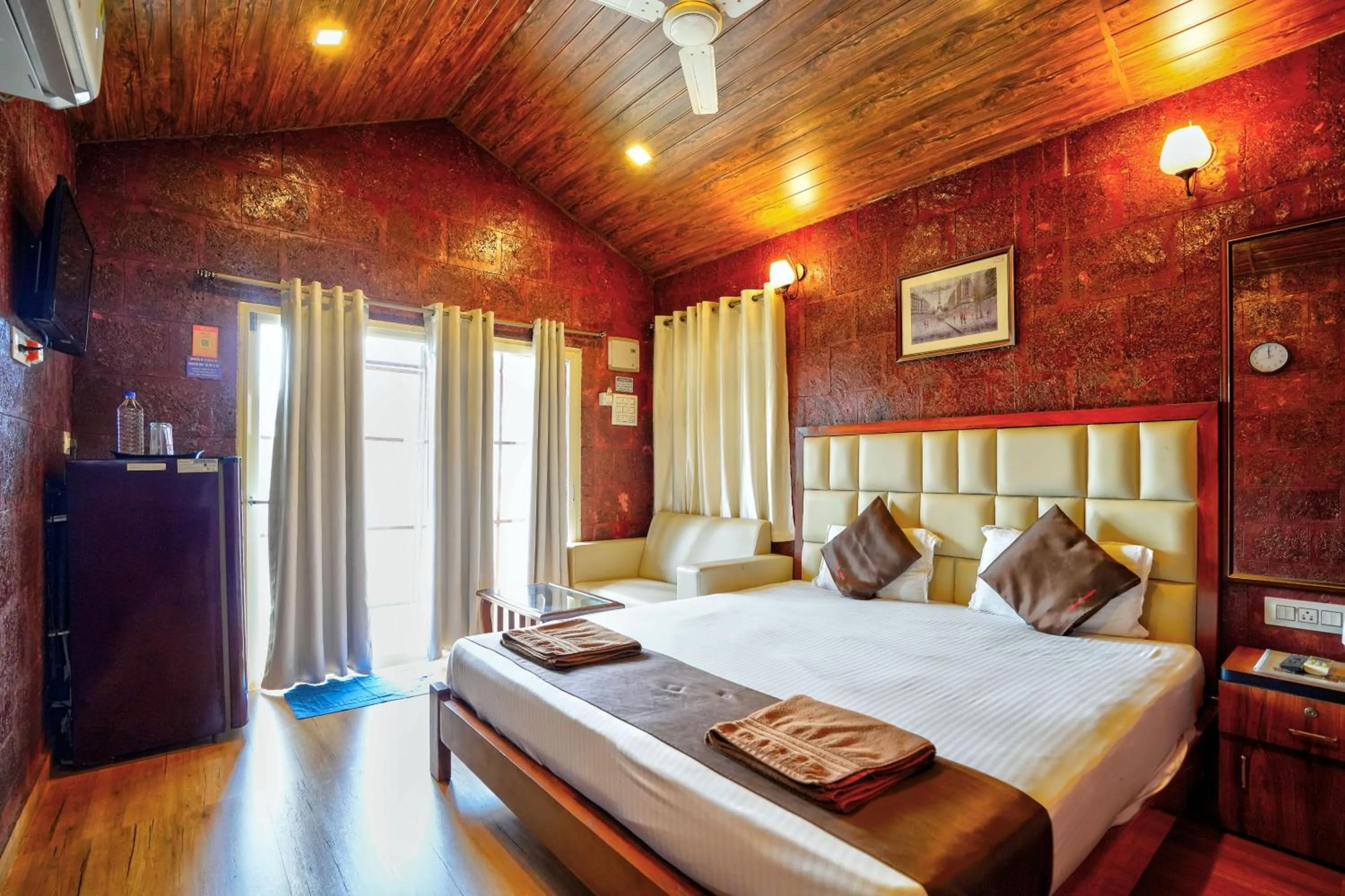 Bed in Rofinos Cottages