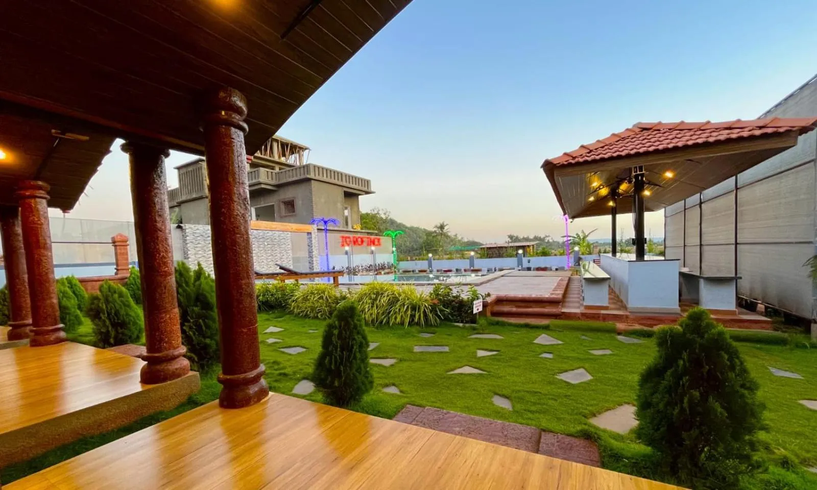 Patio in Rofinos Cottages