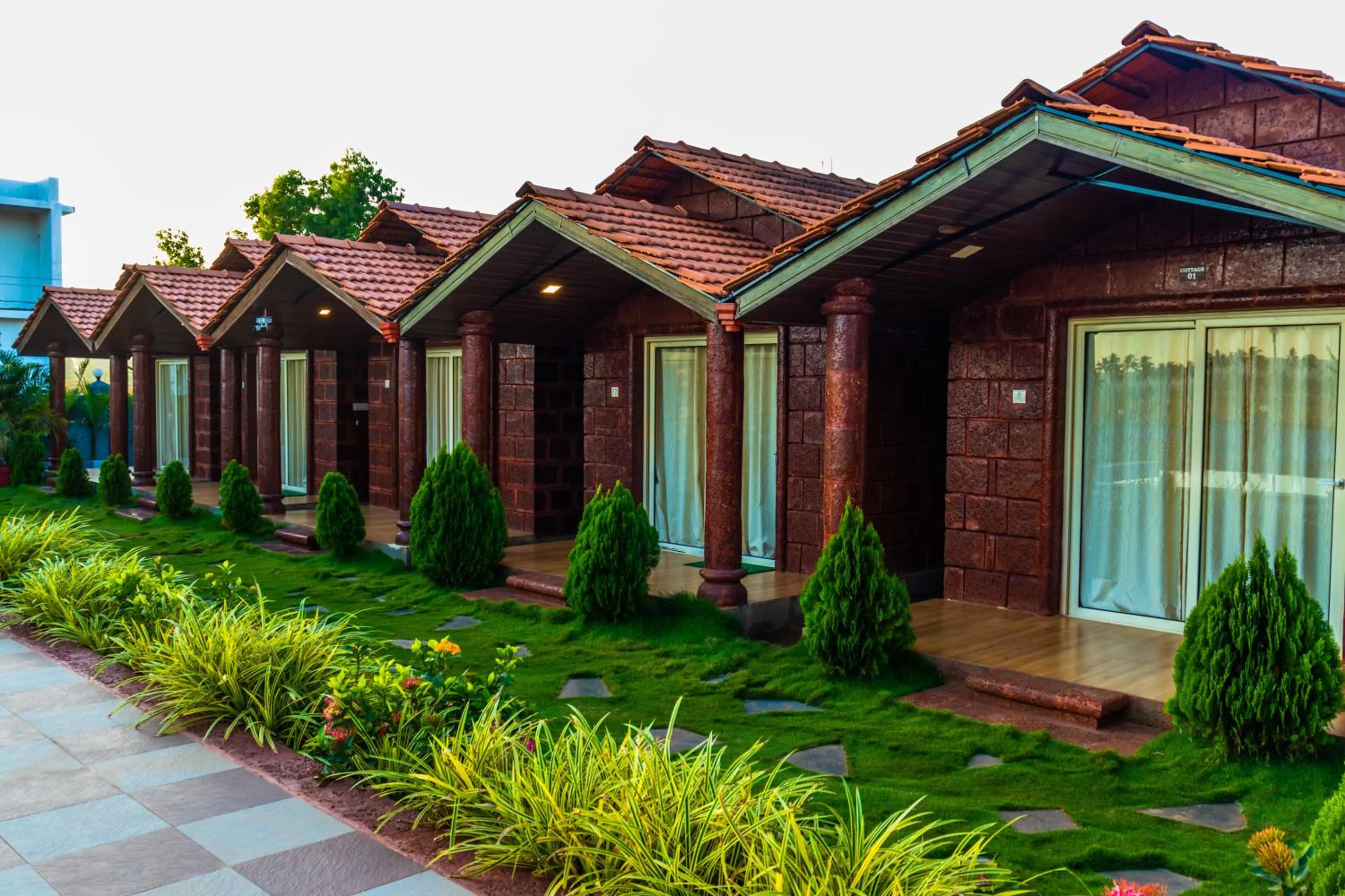 Property building in Rofinos Cottages