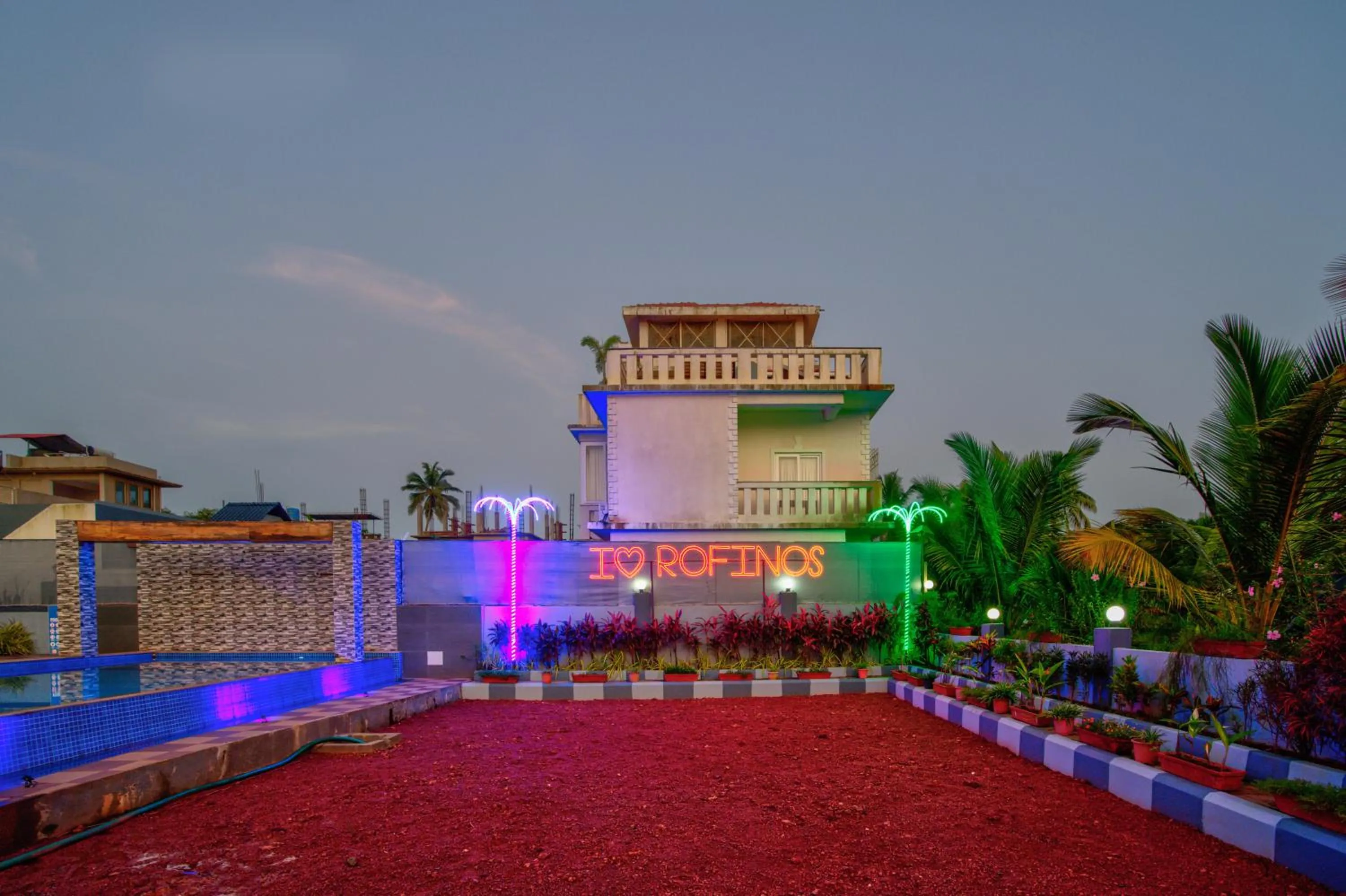 Garden in Rofinos Cottages