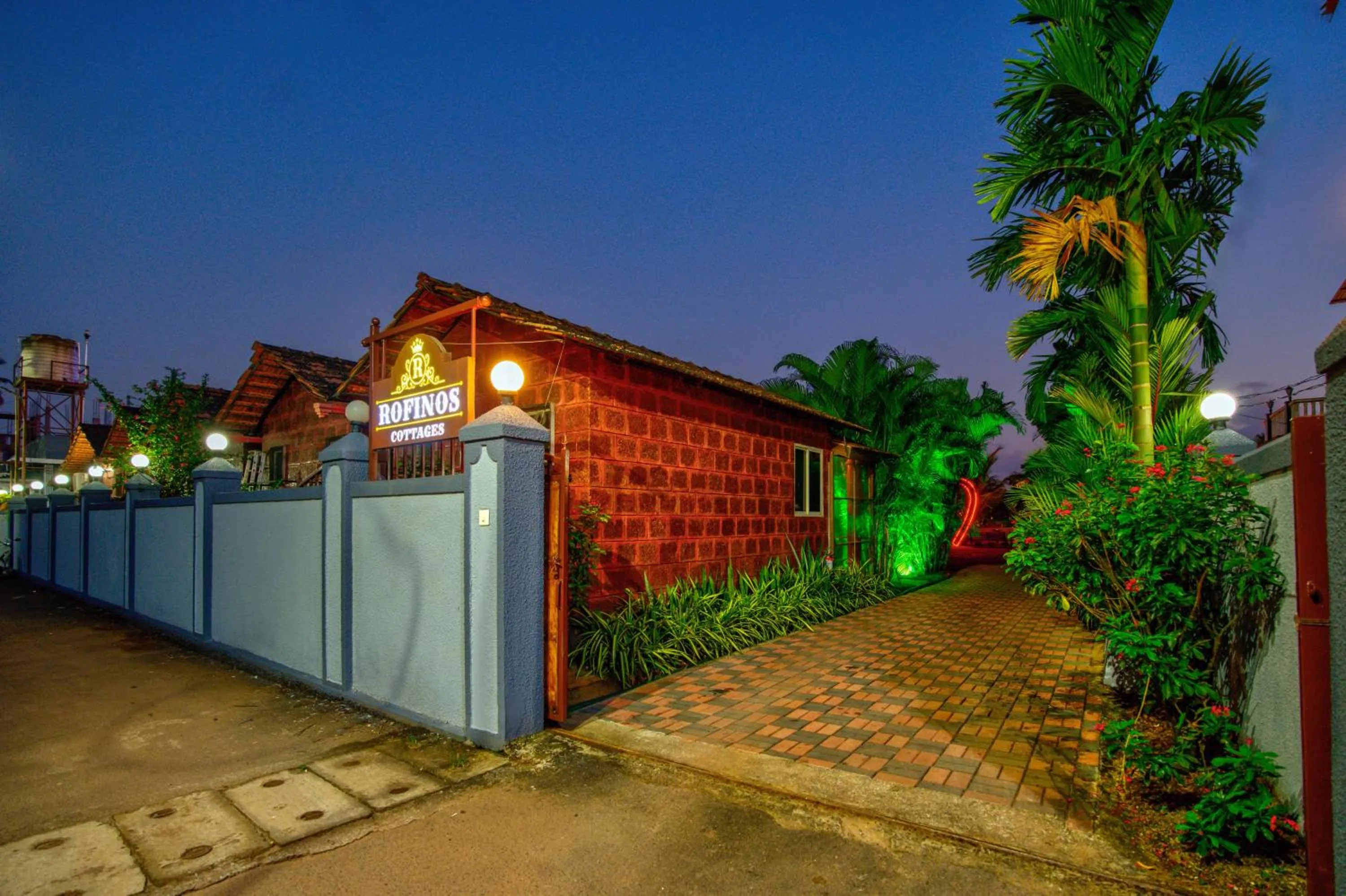 Facade/entrance in Rofinos Cottages