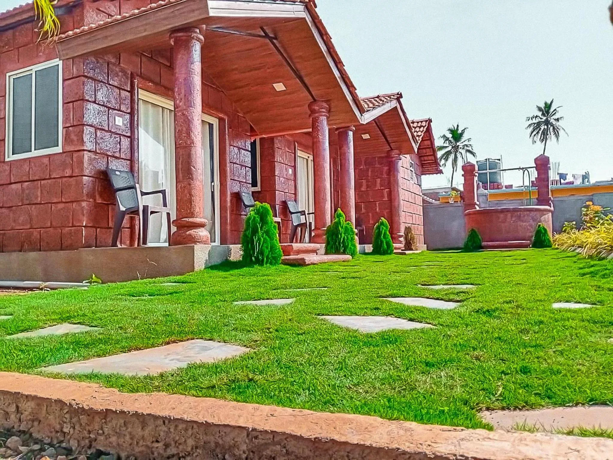 Property building in Rofinos Cottages