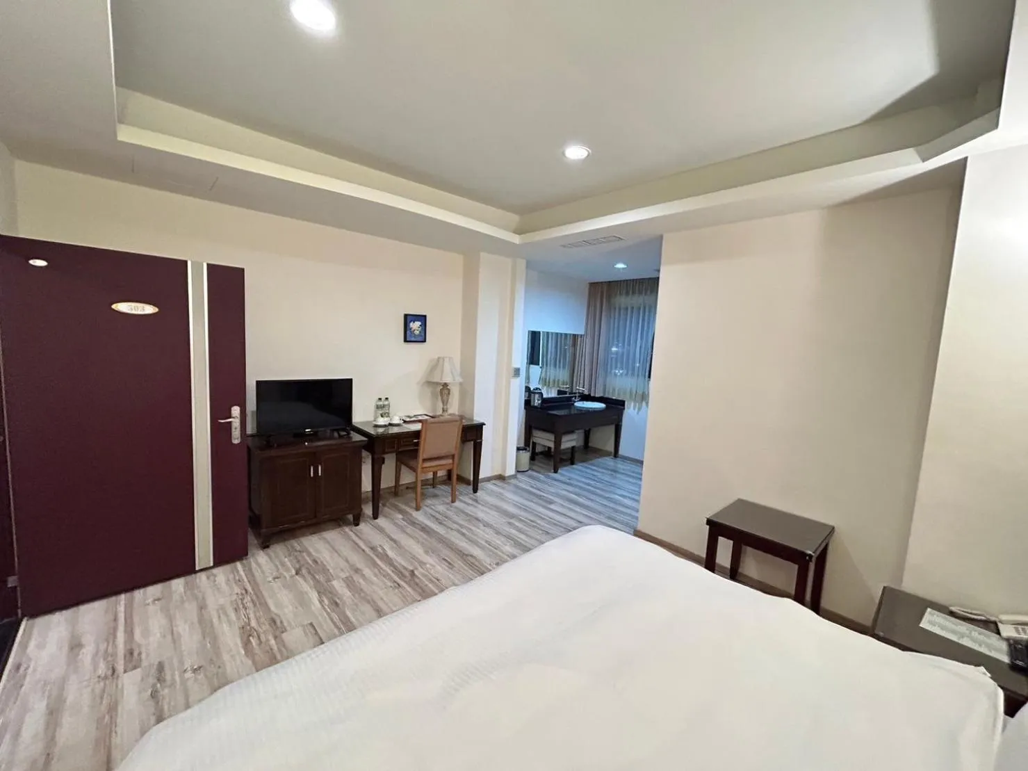 Communal lounge/ TV room, TV/Entertainment Center in ACE HOTEL