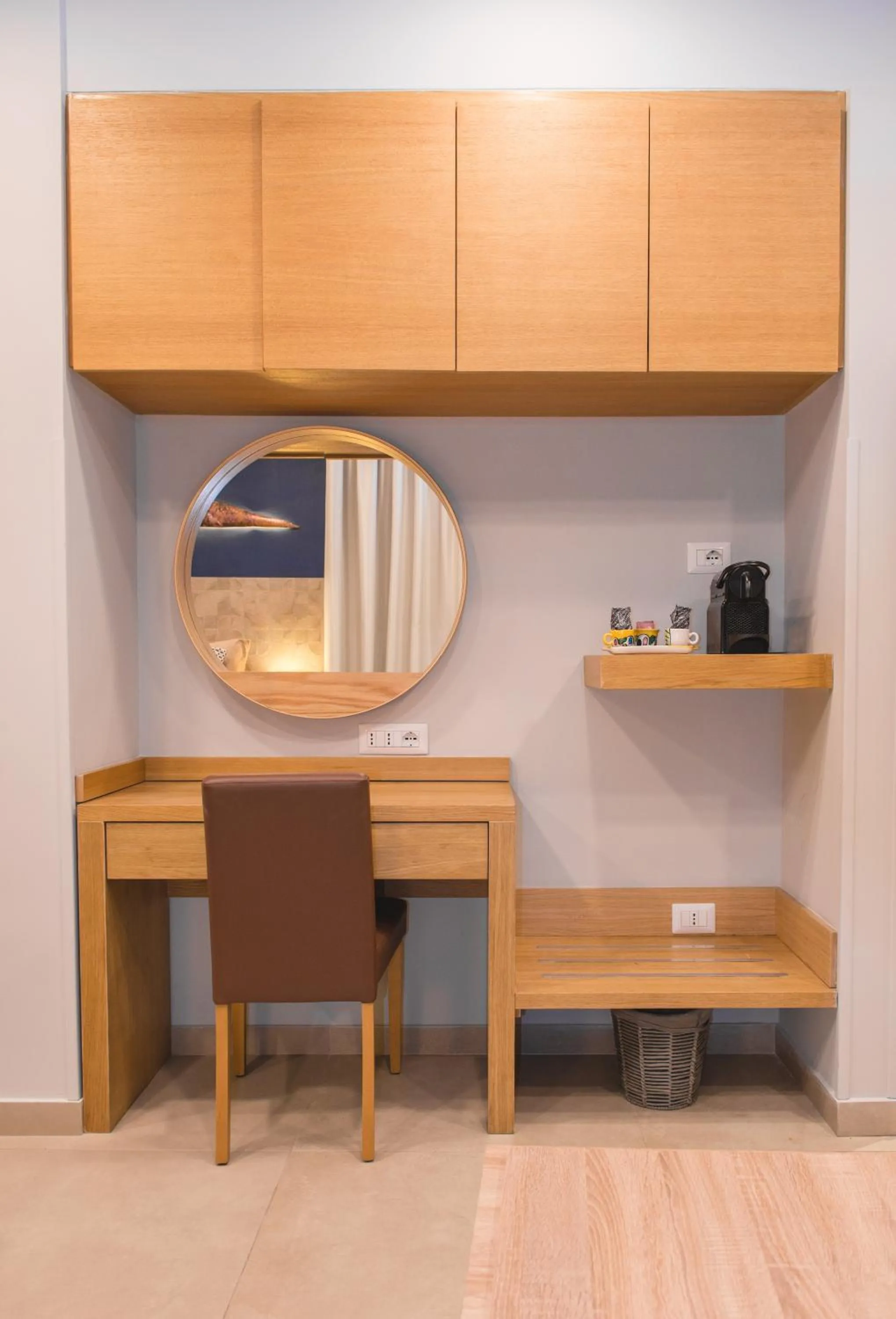 Coffee/tea facilities in Airone Hotel