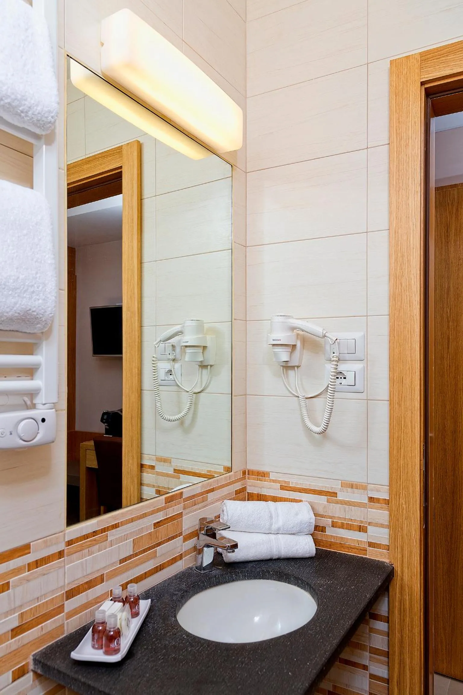 Bathroom in Airone Hotel