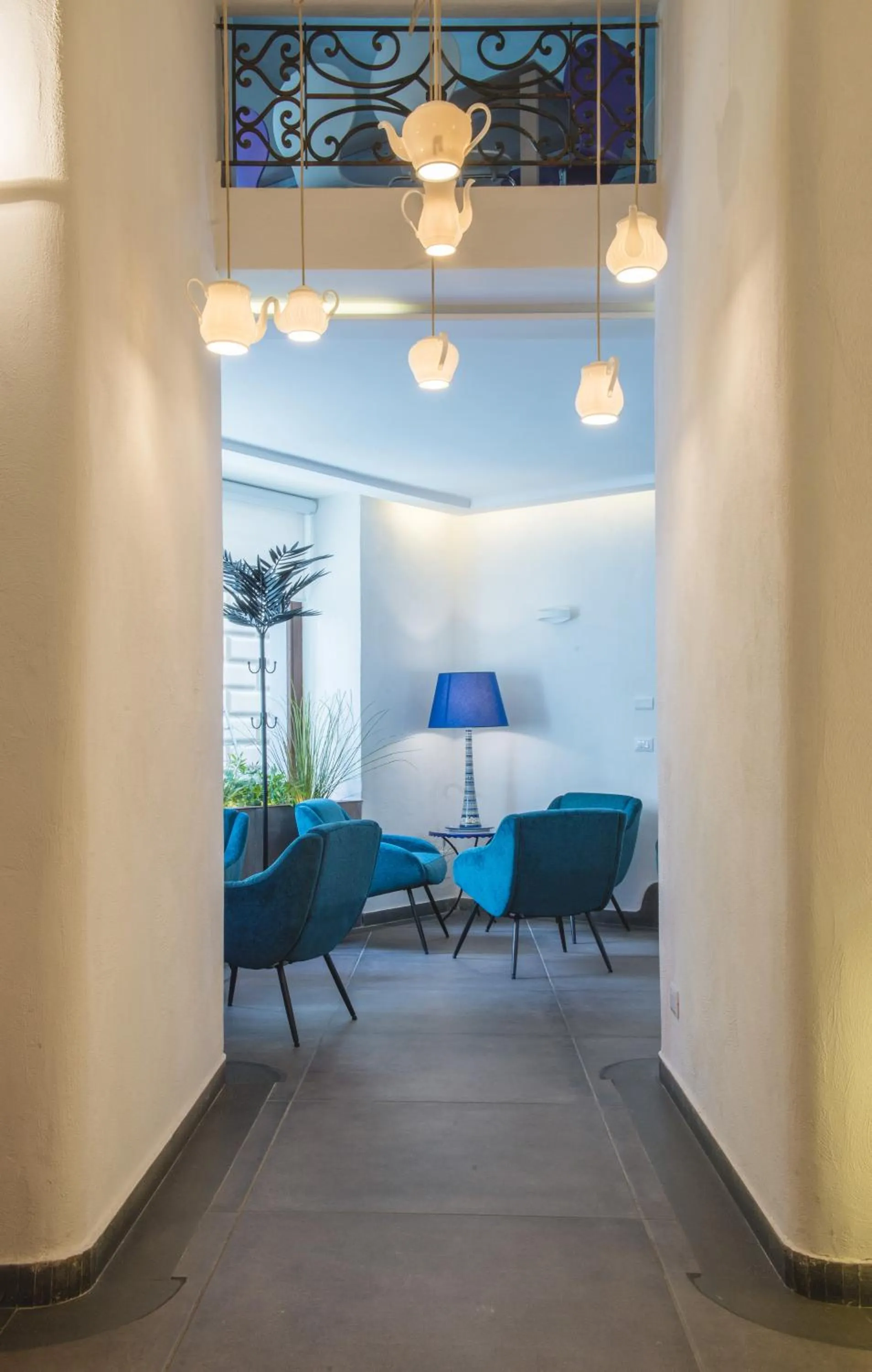 Communal lounge/ TV room in Airone Hotel