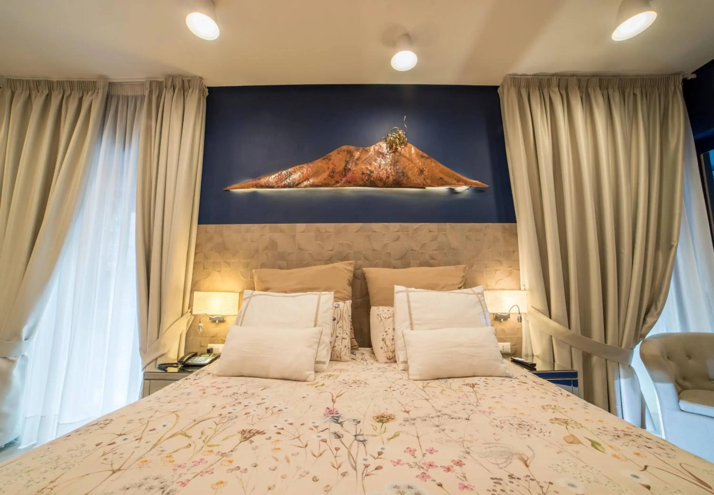 Property building, Bed in Airone Hotel Property building, Bed in Airone Hotel