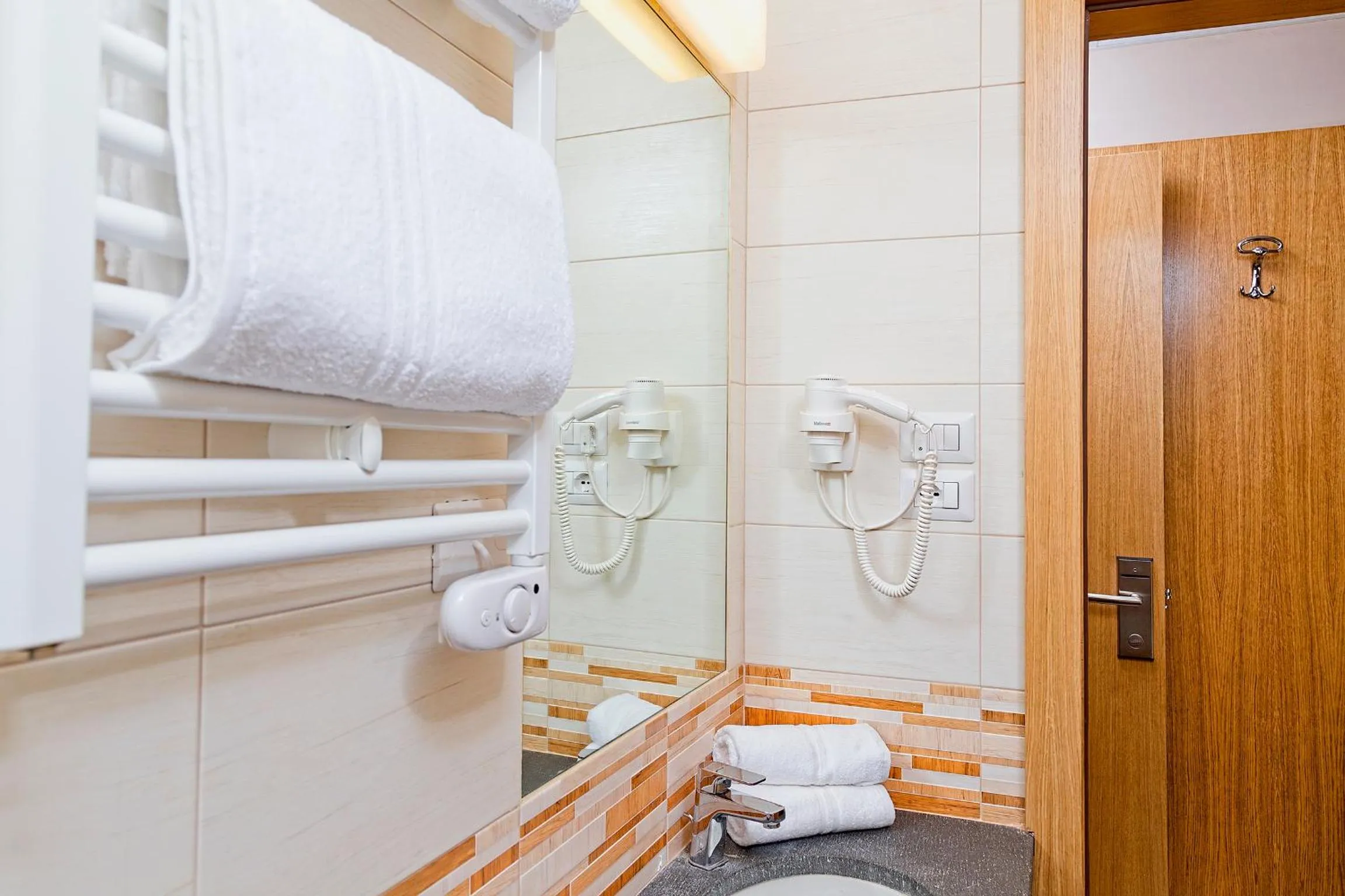 Bathroom in Airone Hotel