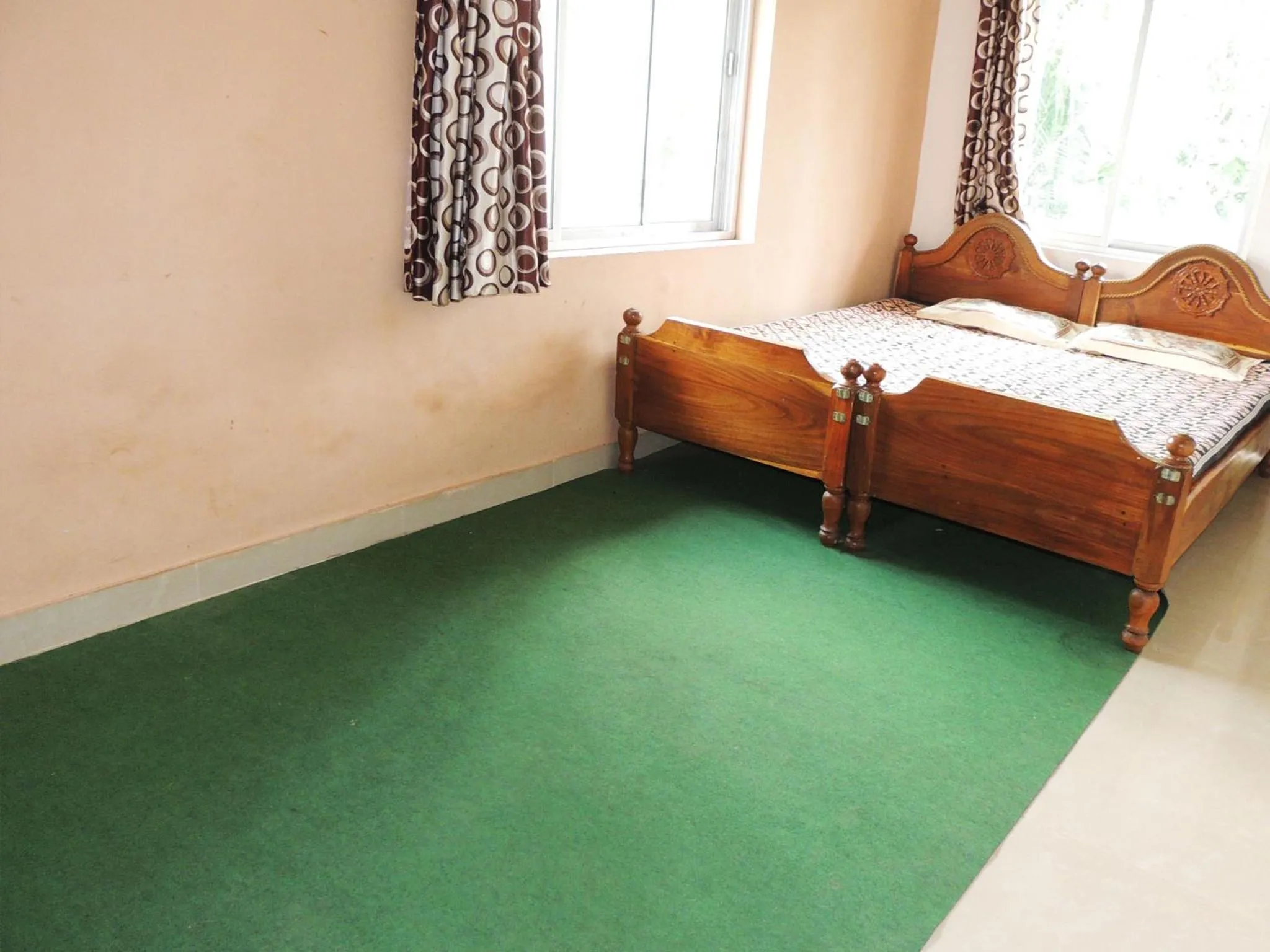 Photo of the whole room, Bed in Surya Inn