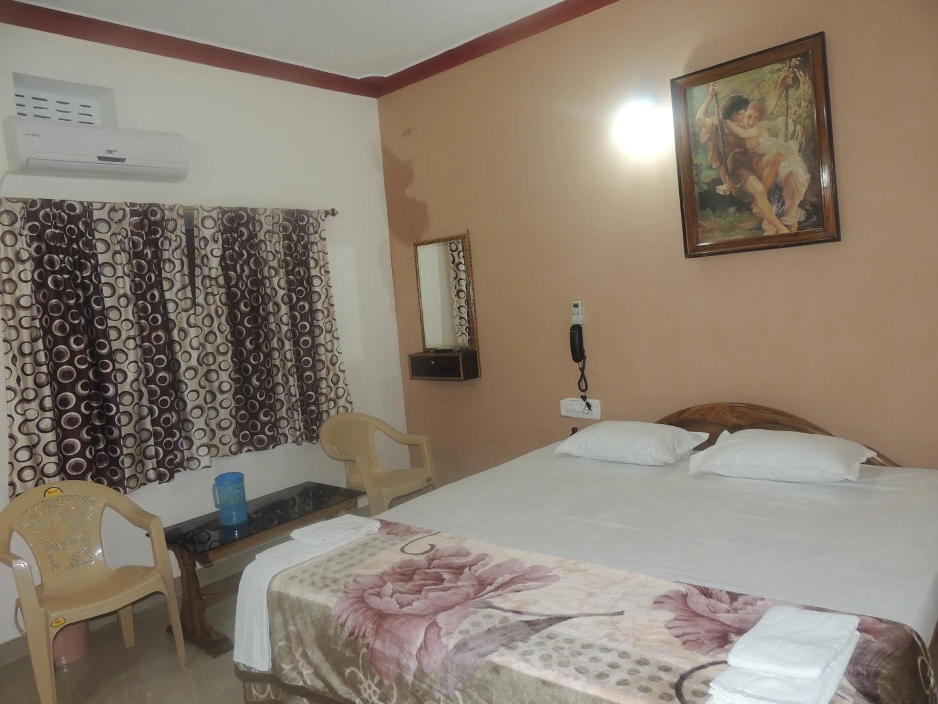 Bedroom, Bed in Surya Inn