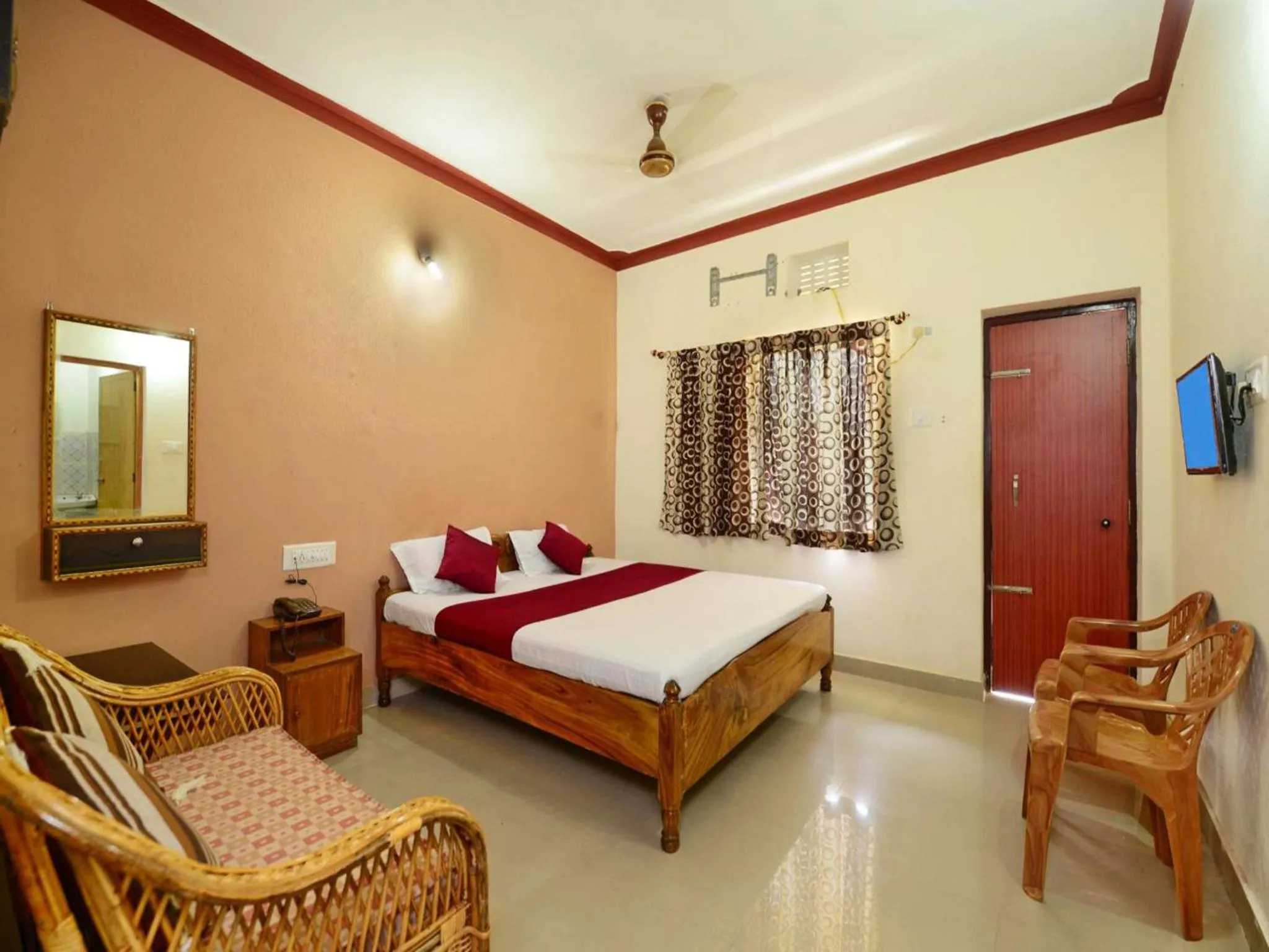 Photo of the whole room, Bed in Surya Inn