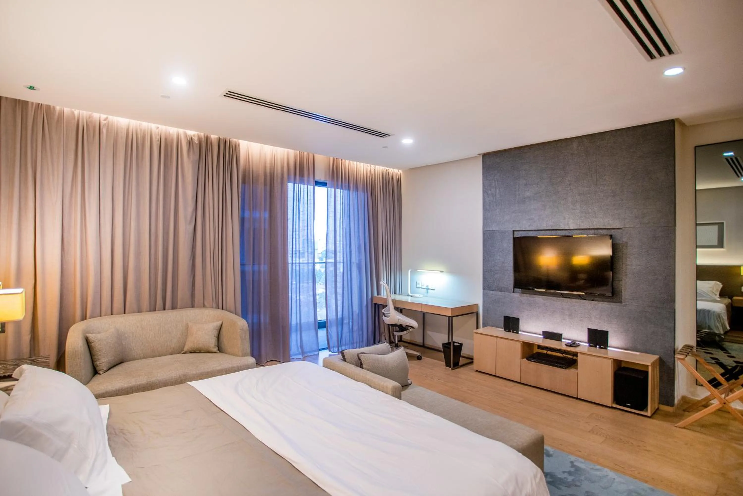 TV and multimedia, Bed in 188 Suites with Washer and Bathtub near KLCC Kula Lumpur