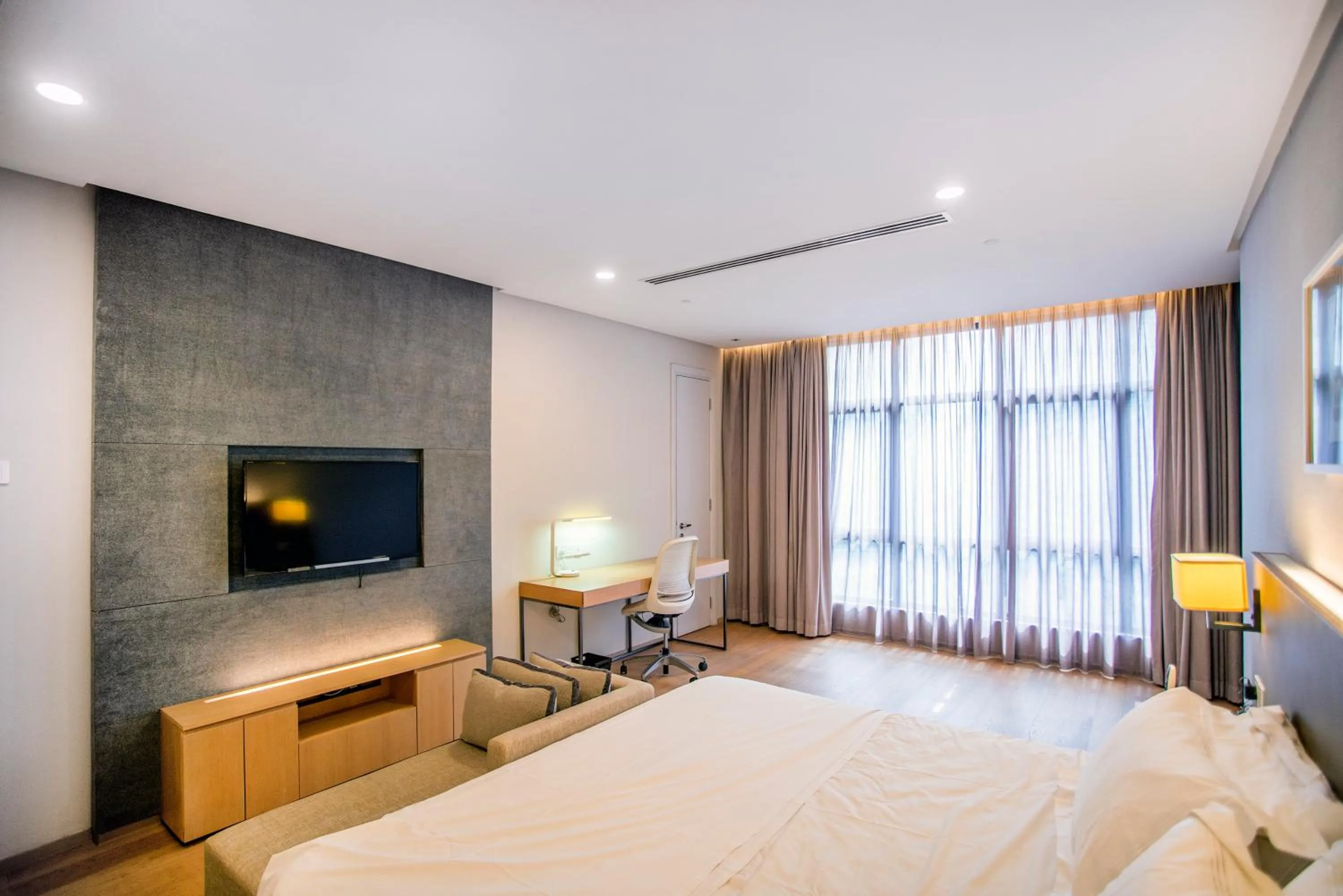 TV and multimedia, Bed in 188 Suites with Washer and Bathtub near KLCC Kula Lumpur