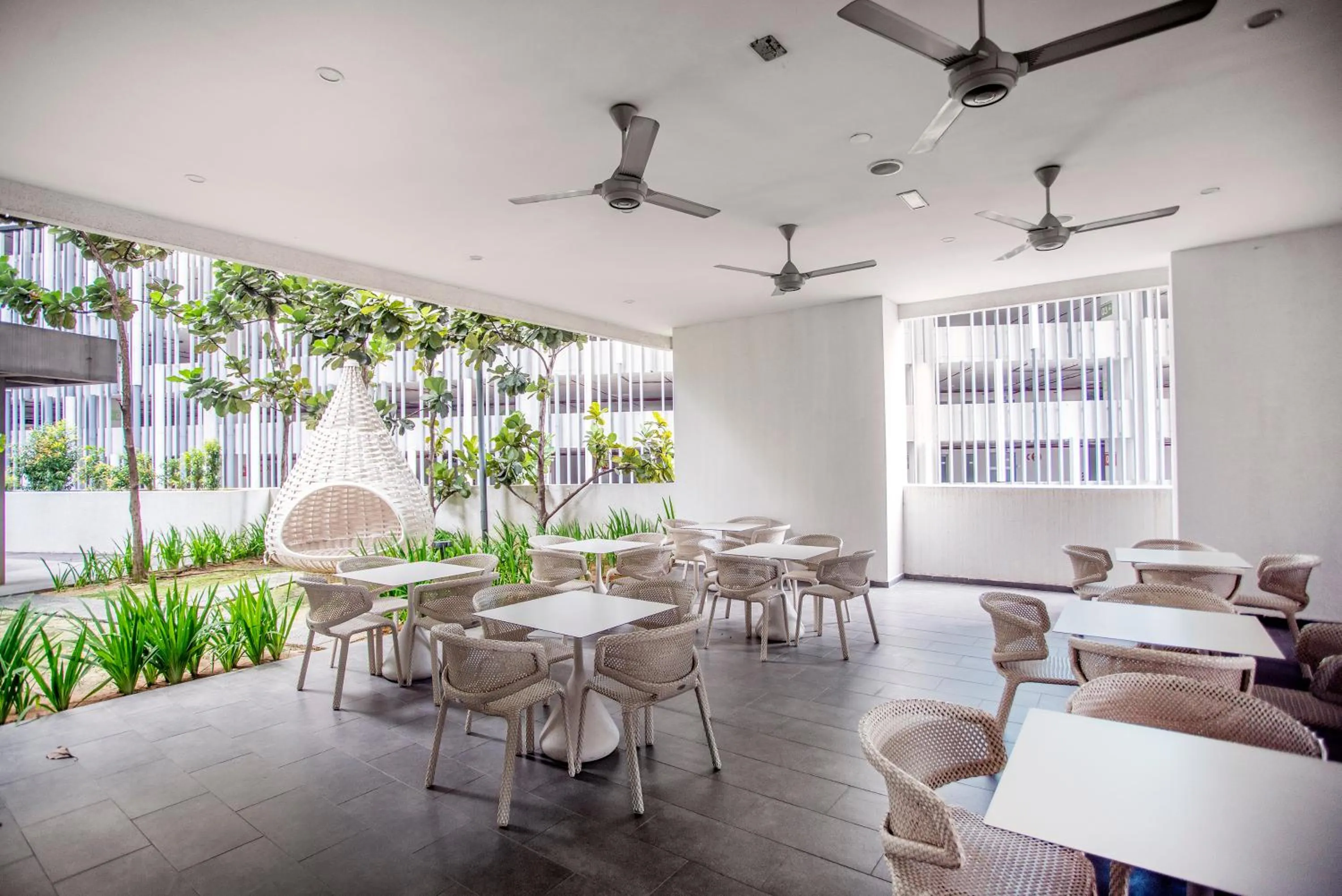 Lounge or bar in 188 Suites with Washer and Bathtub near KLCC Kula Lumpur