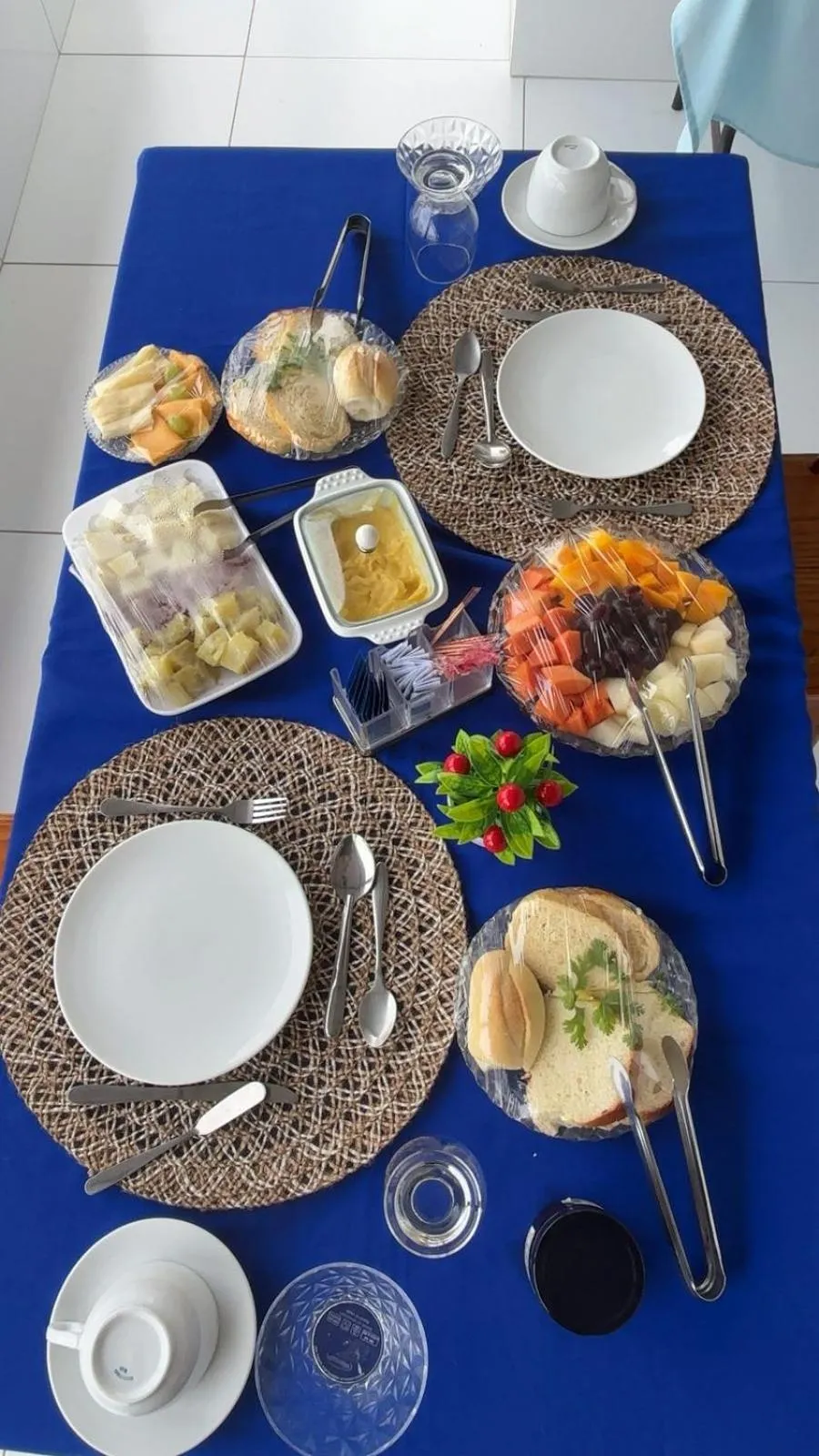 Breakfast in Dellas Pousada