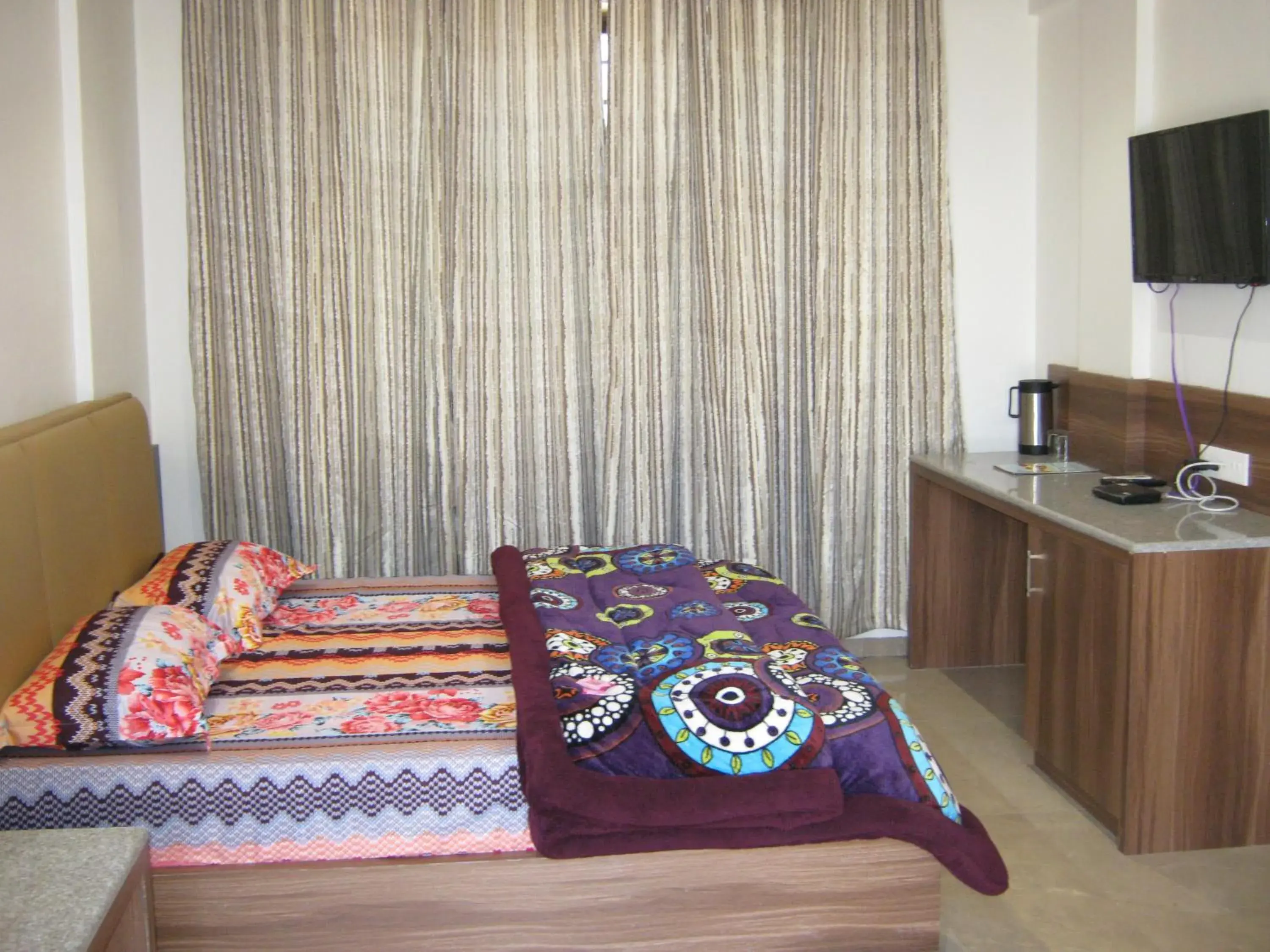 Bed in Nav Ratan Palace Bed in Nav Ratan Palace