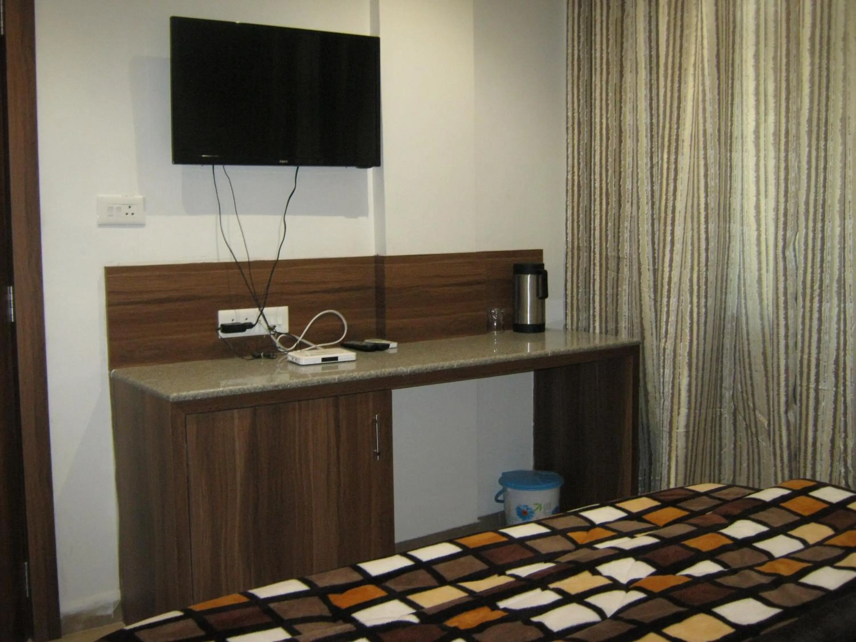 Bed in Nav Ratan Palace