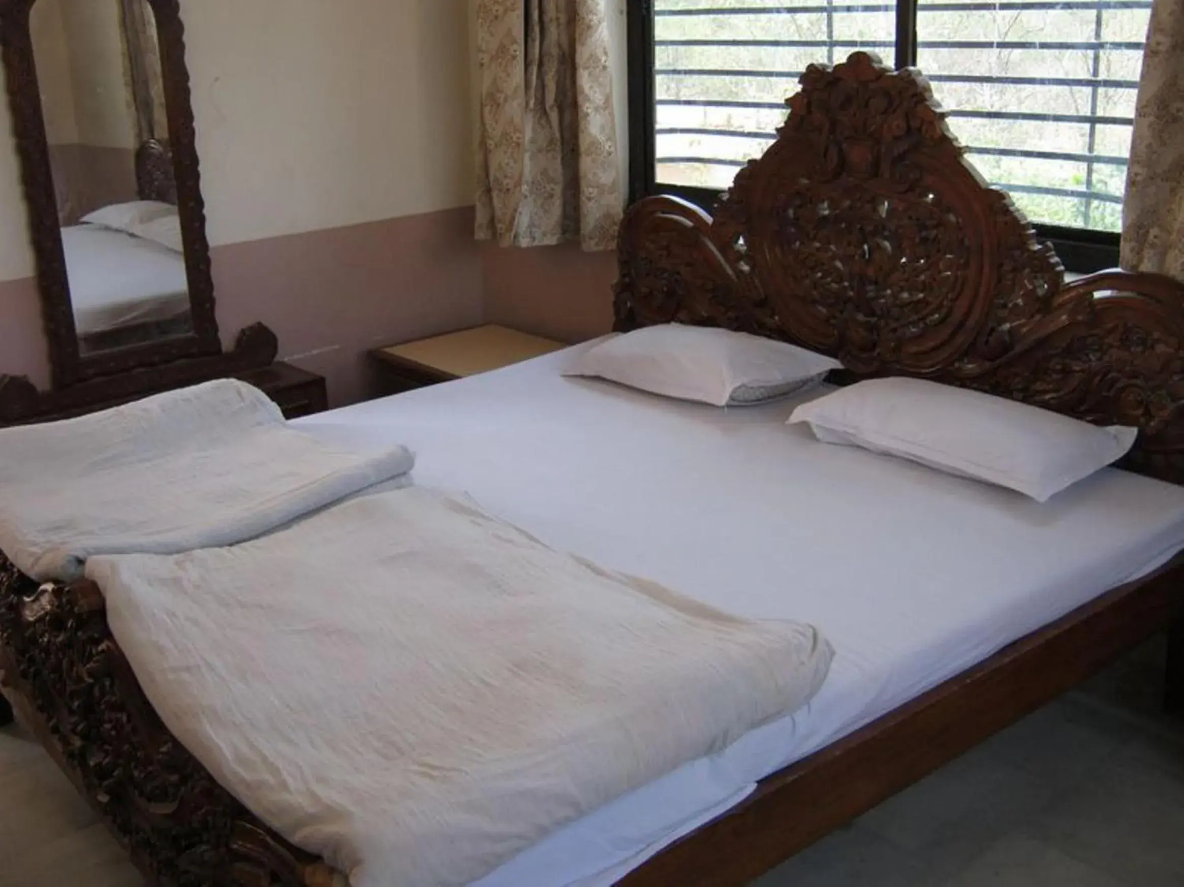 Bed in Nav Ratan Palace Bed in Nav Ratan Palace