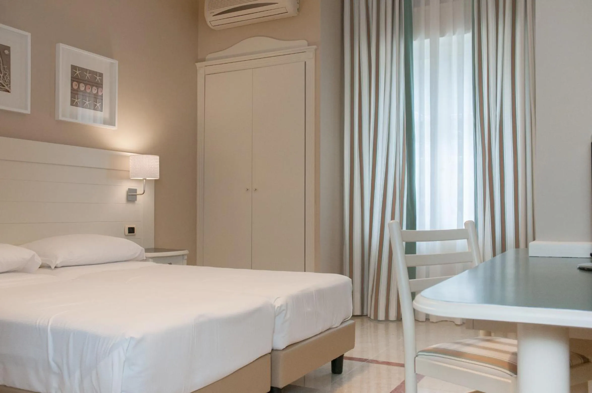 Other, Bed in Astoria Hotel