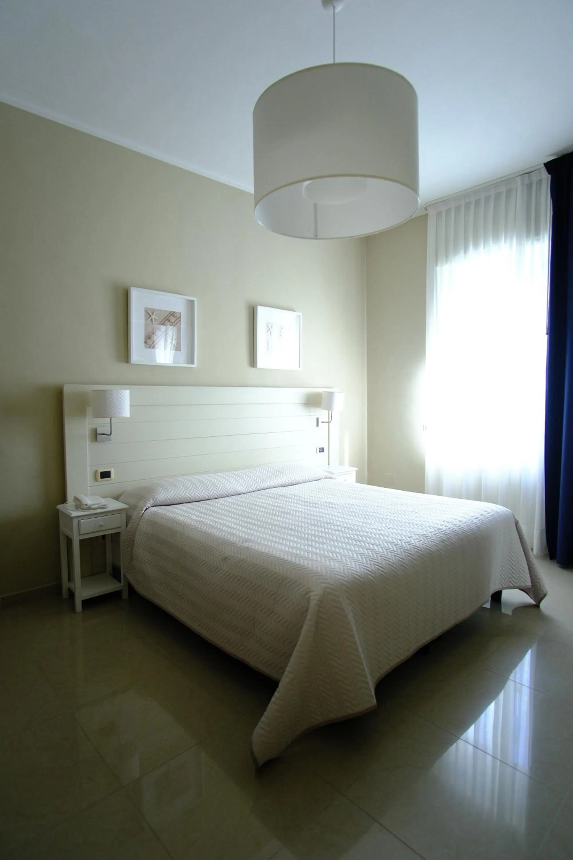 Bed in Astoria Hotel