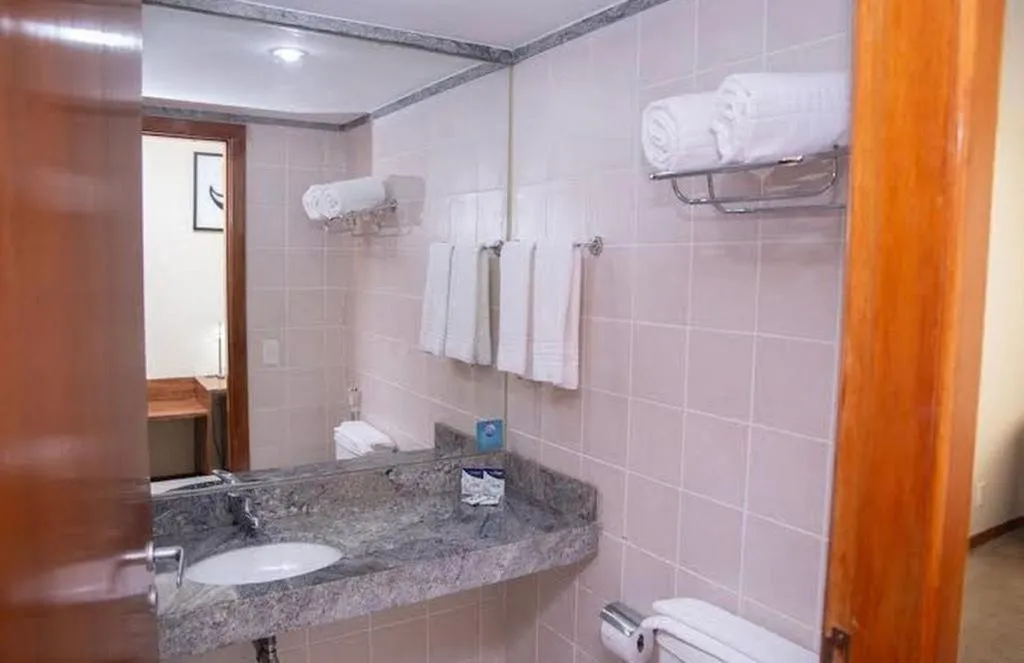 comfort hotel 413 anfitriã