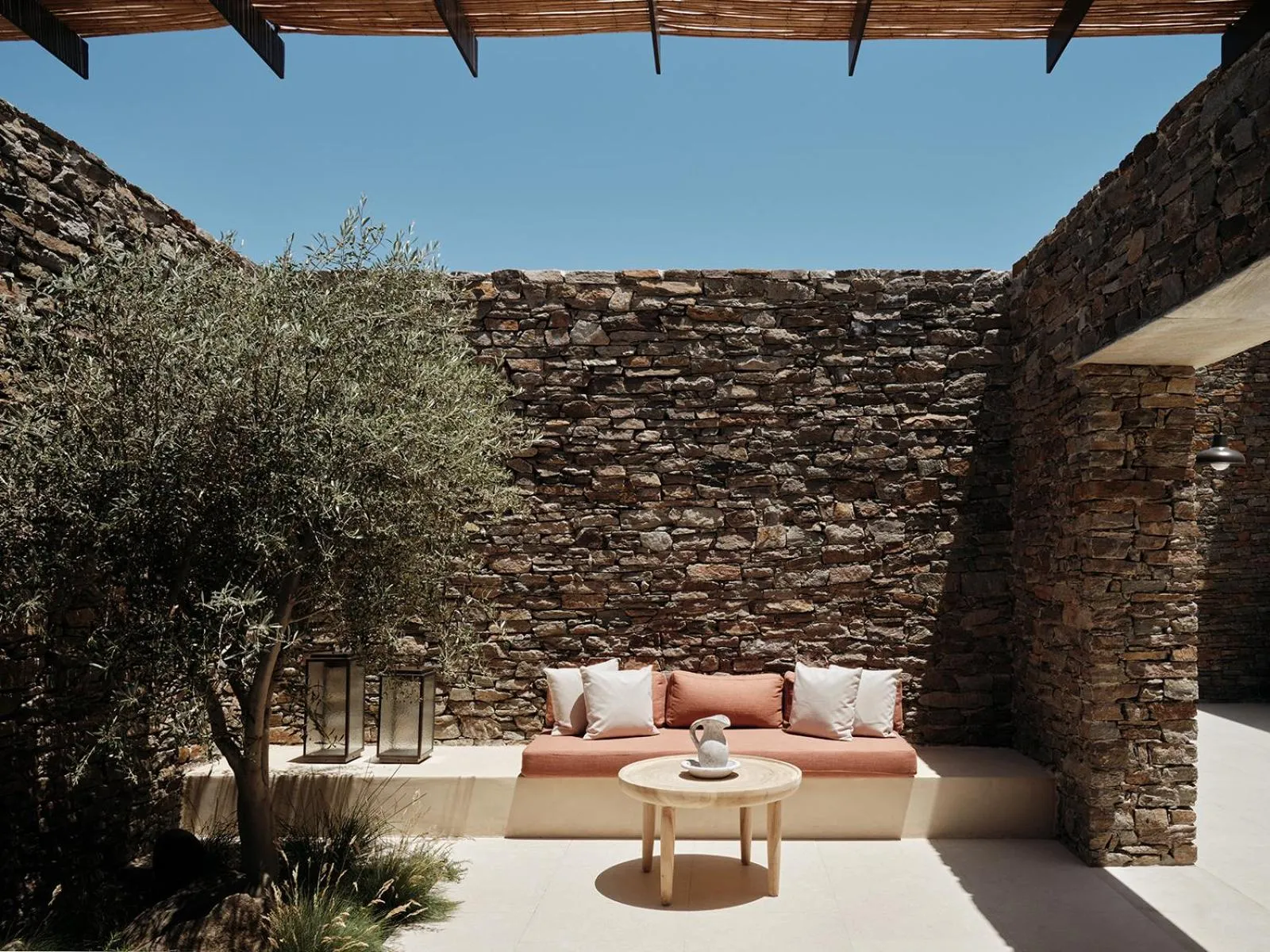 Lobby or reception in NOS Hotel & Villas