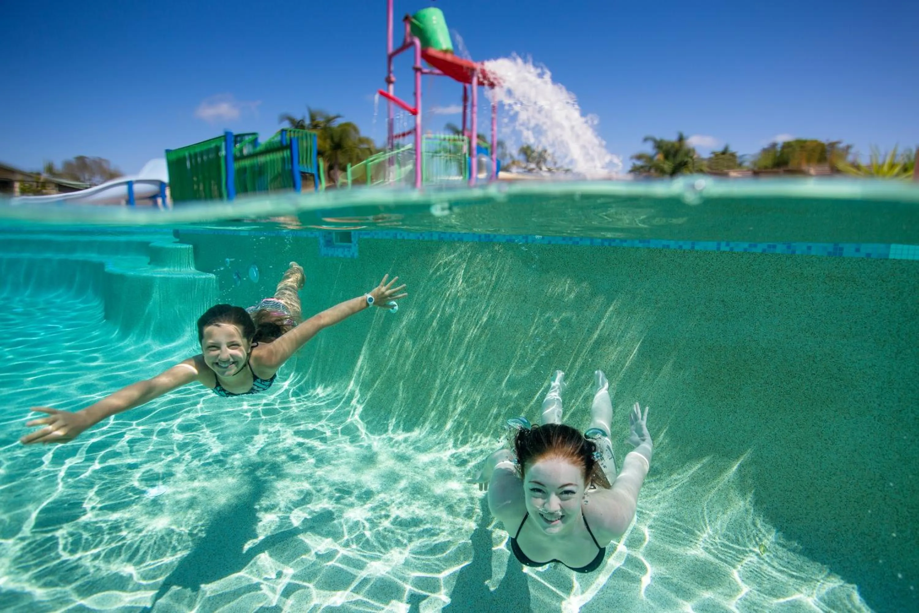 Swimming pool in Discovery Parks - Harrington