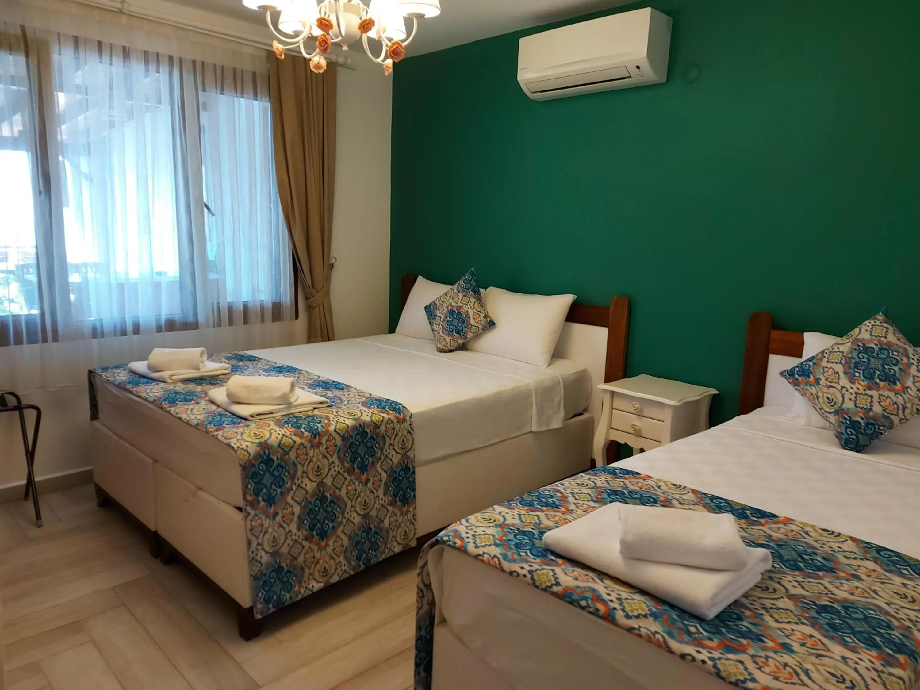 Bedroom, Bed in Eleni (L&E) Pansiyon