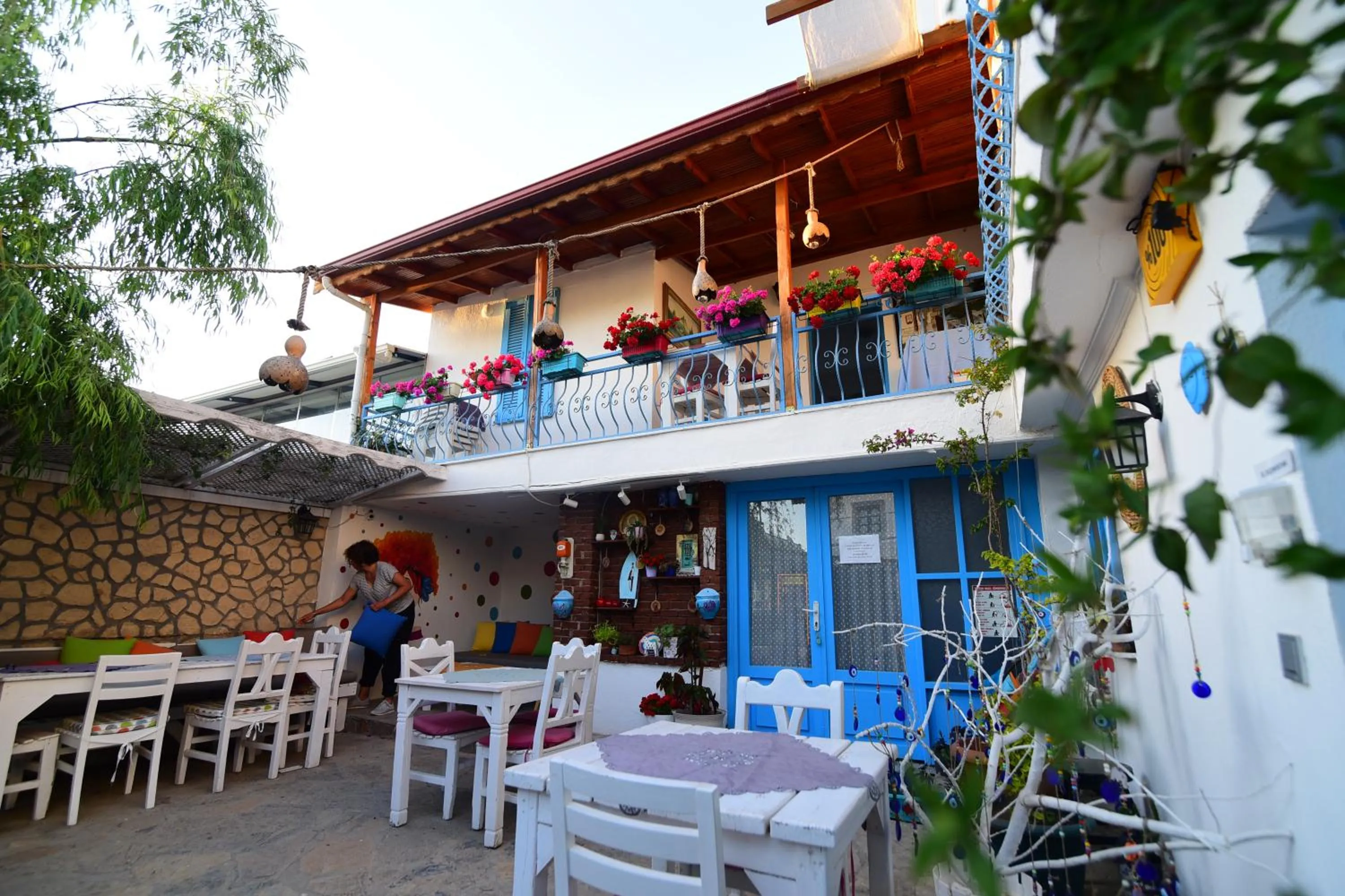 Property building in Eleni (L&E) Pansiyon