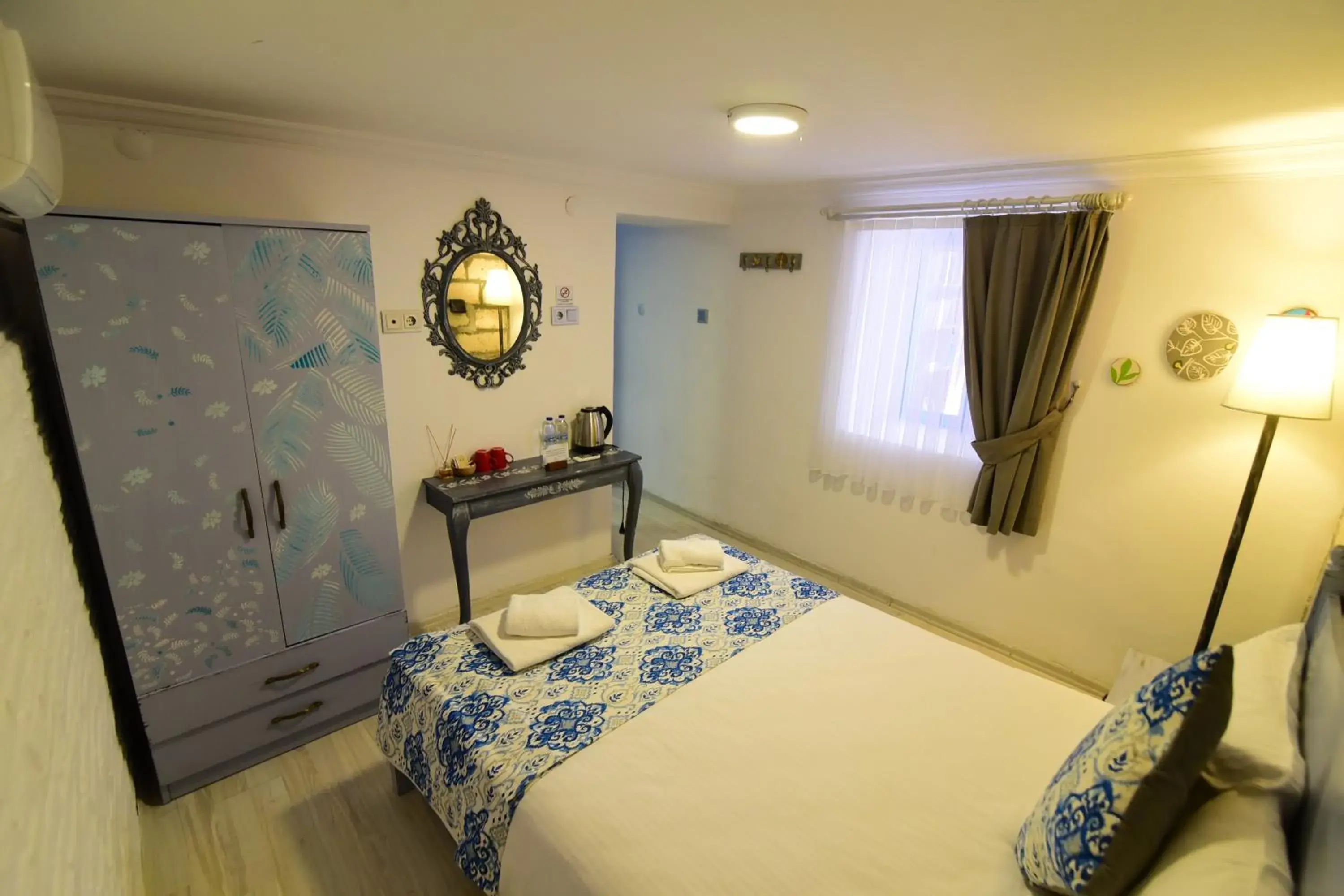 Budget Double Room in Eleni (L&E) Pansiyon Budget Double Room in Eleni (L&E) Pansiyon