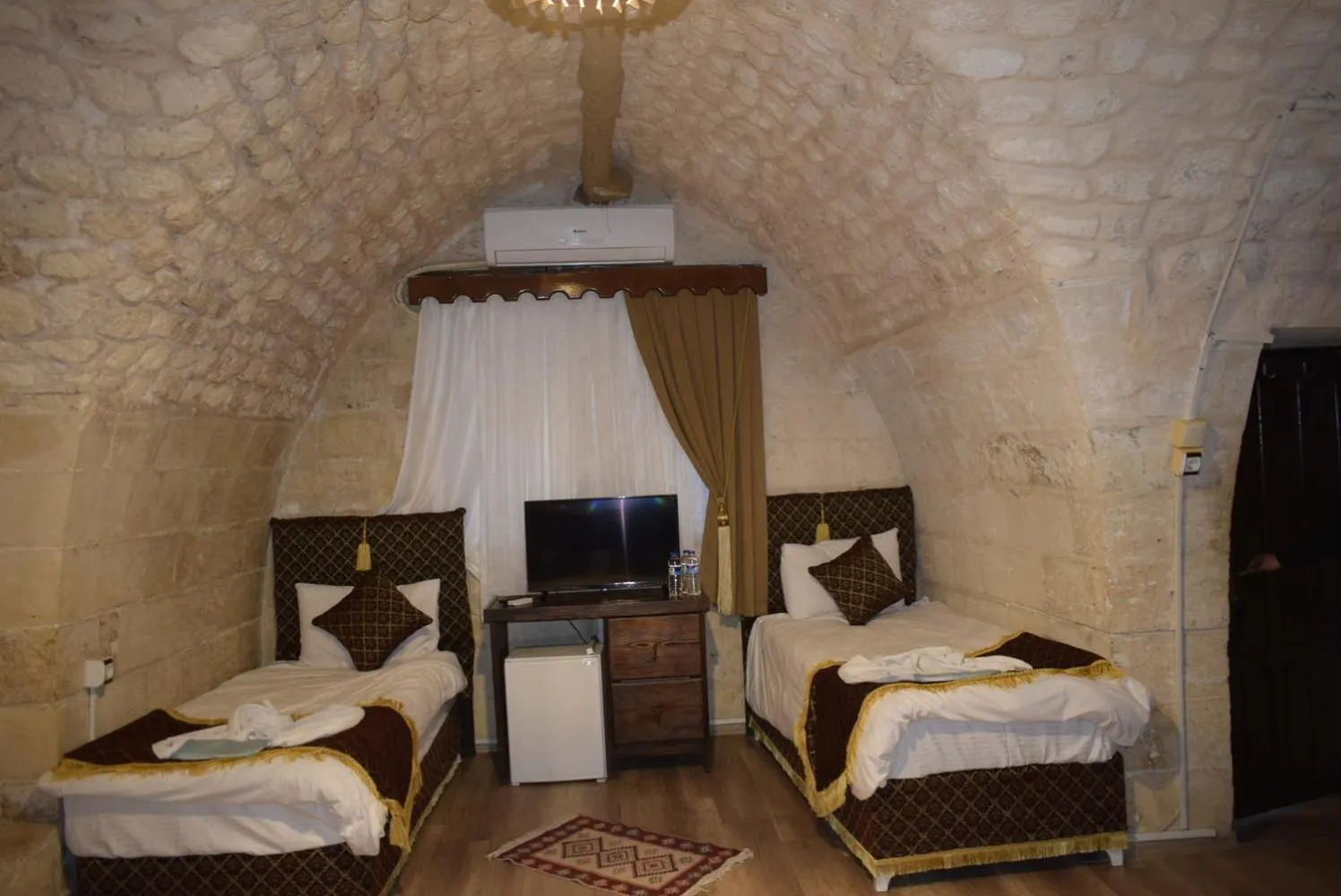 Bed in JOSELİN HOTEL