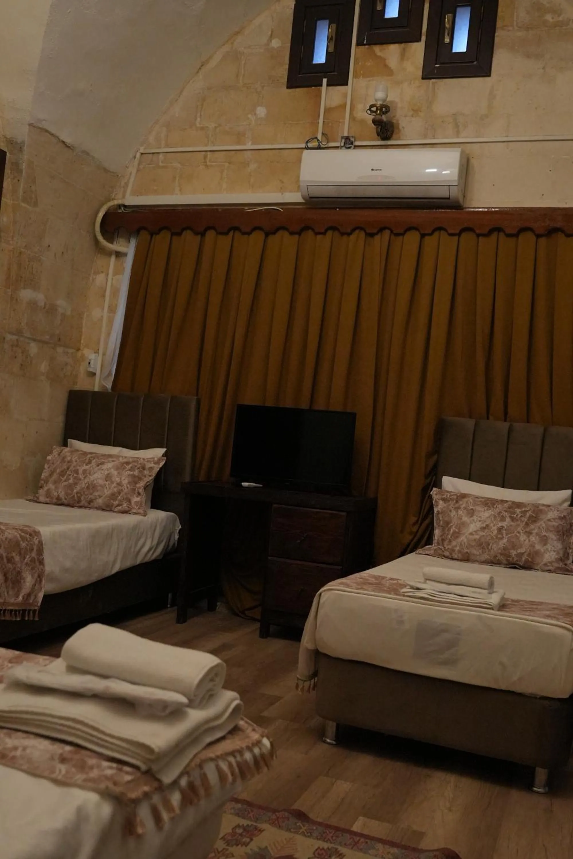 Bed in JOSELİN HOTEL