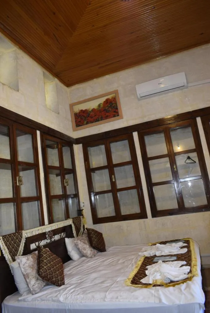 Bed in JOSELİN HOTEL