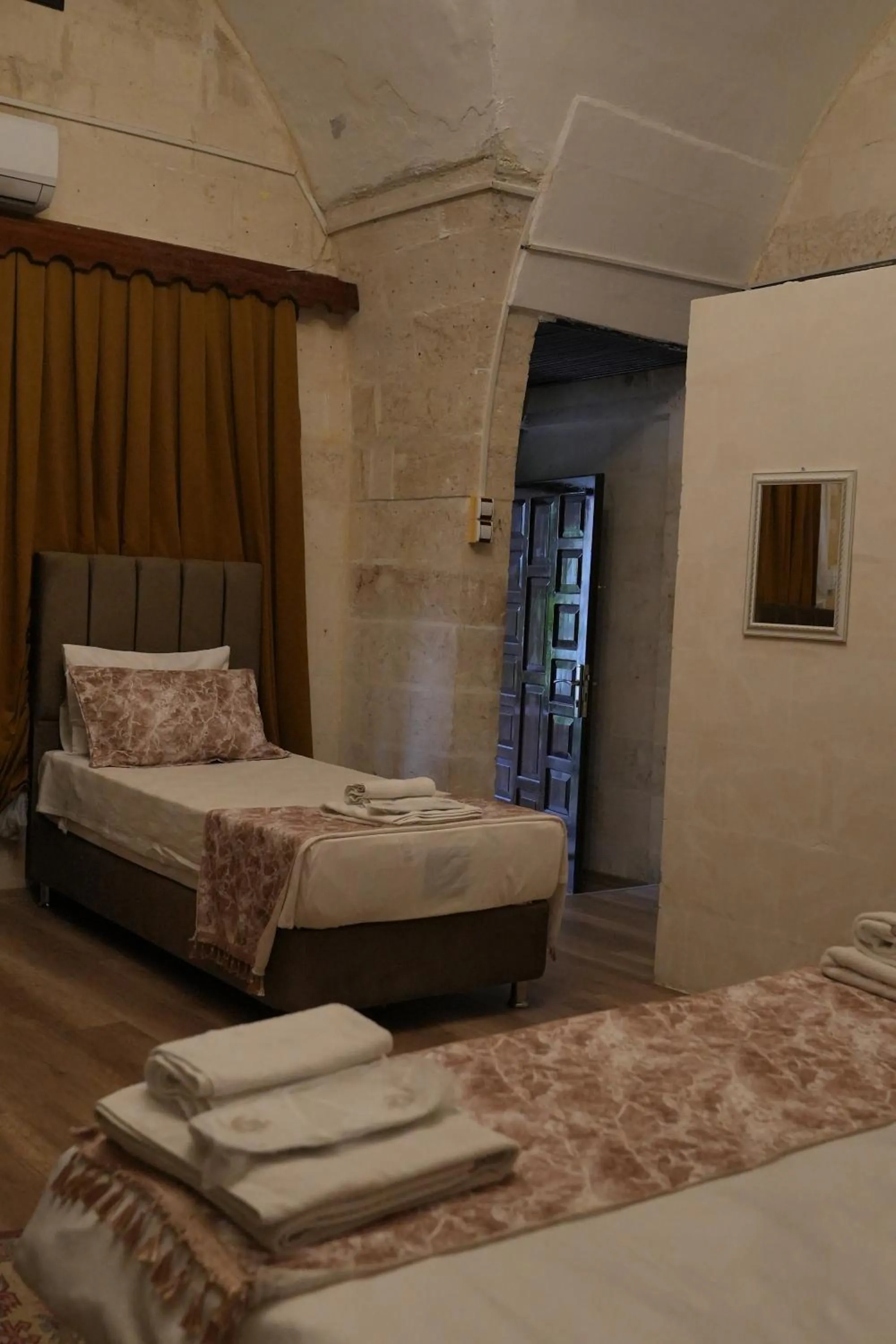 Bed in JOSELİN HOTEL
