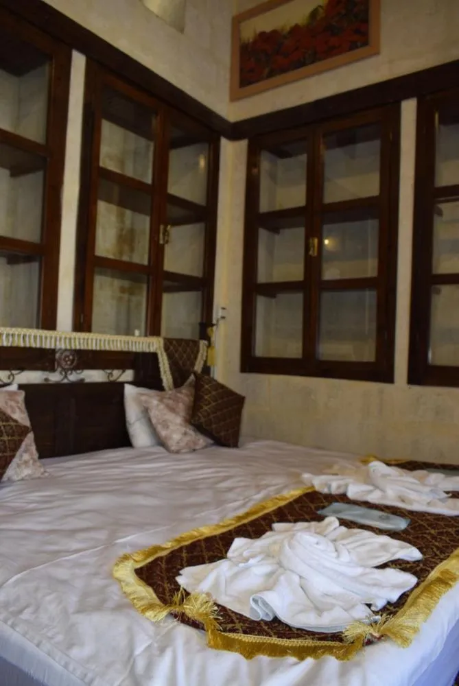 Bed in JOSELİN HOTEL