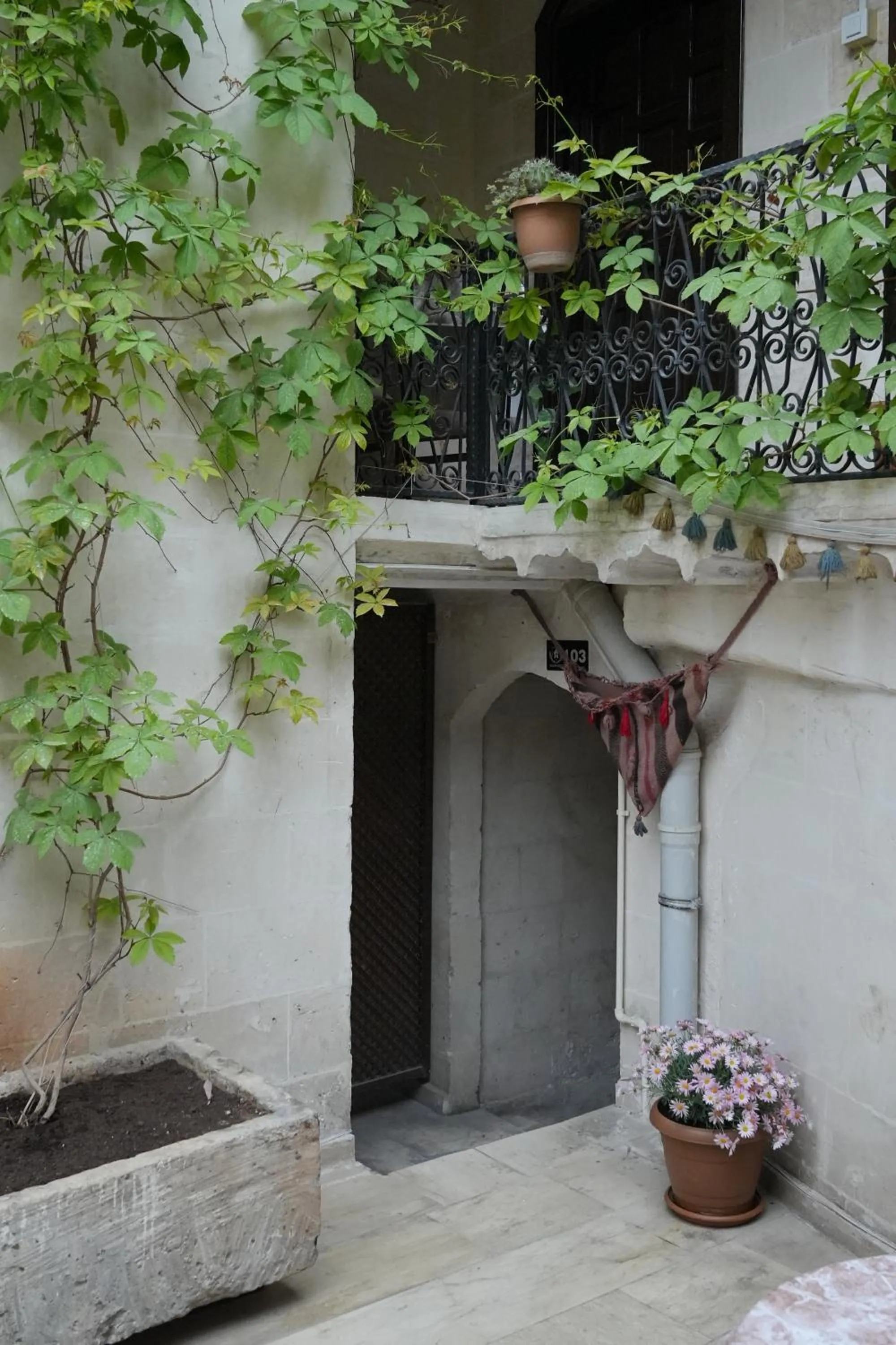 Facade/entrance in JOSELİN HOTEL