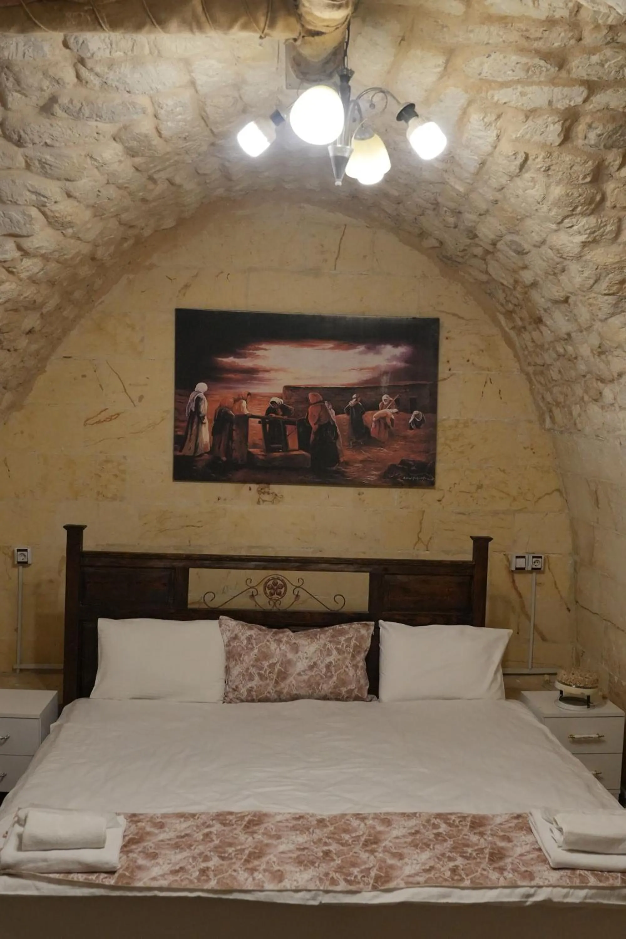 Bedroom, Bed in JOSELİN HOTEL