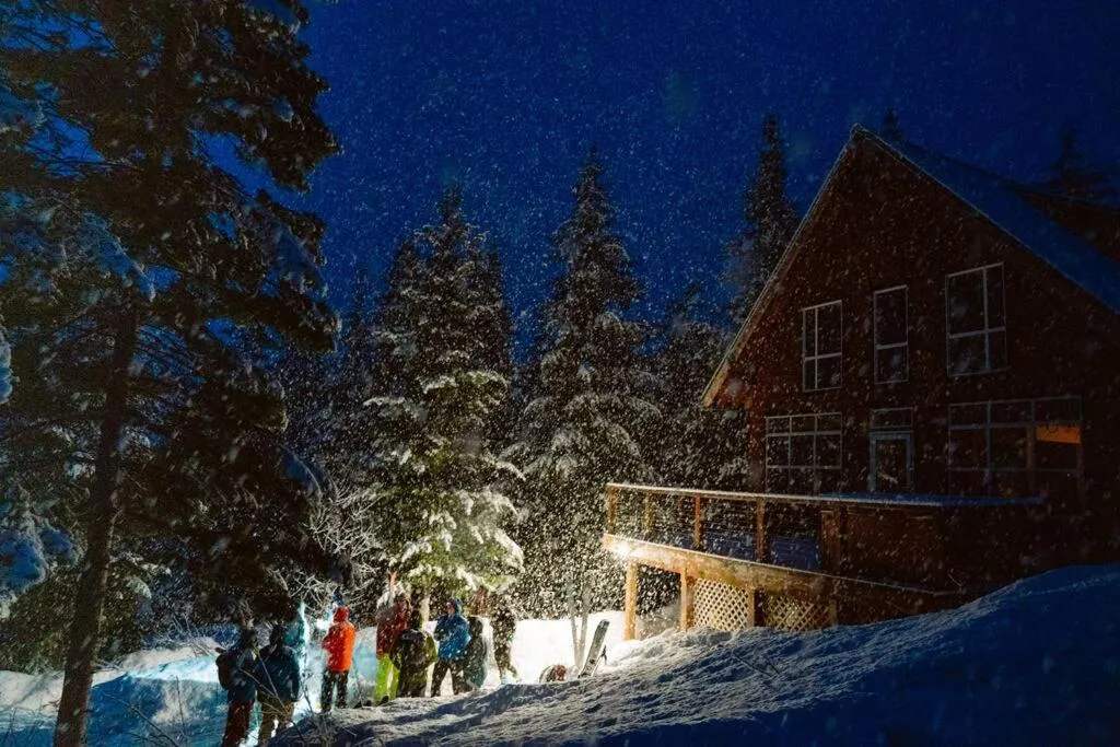 Hot Tub Cool Views: Roaring Creek Cabin