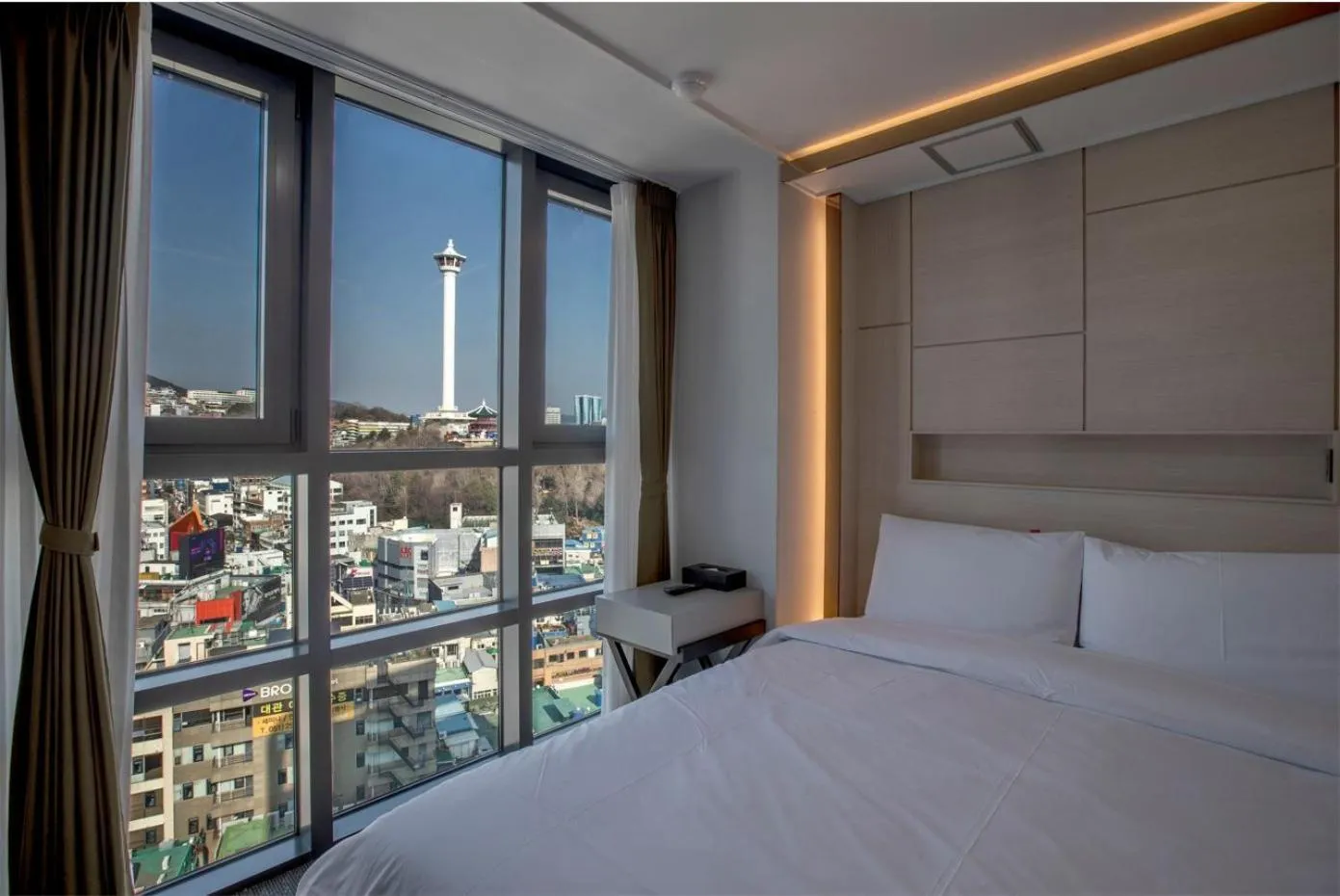 Bed in Griffinbay Hotel