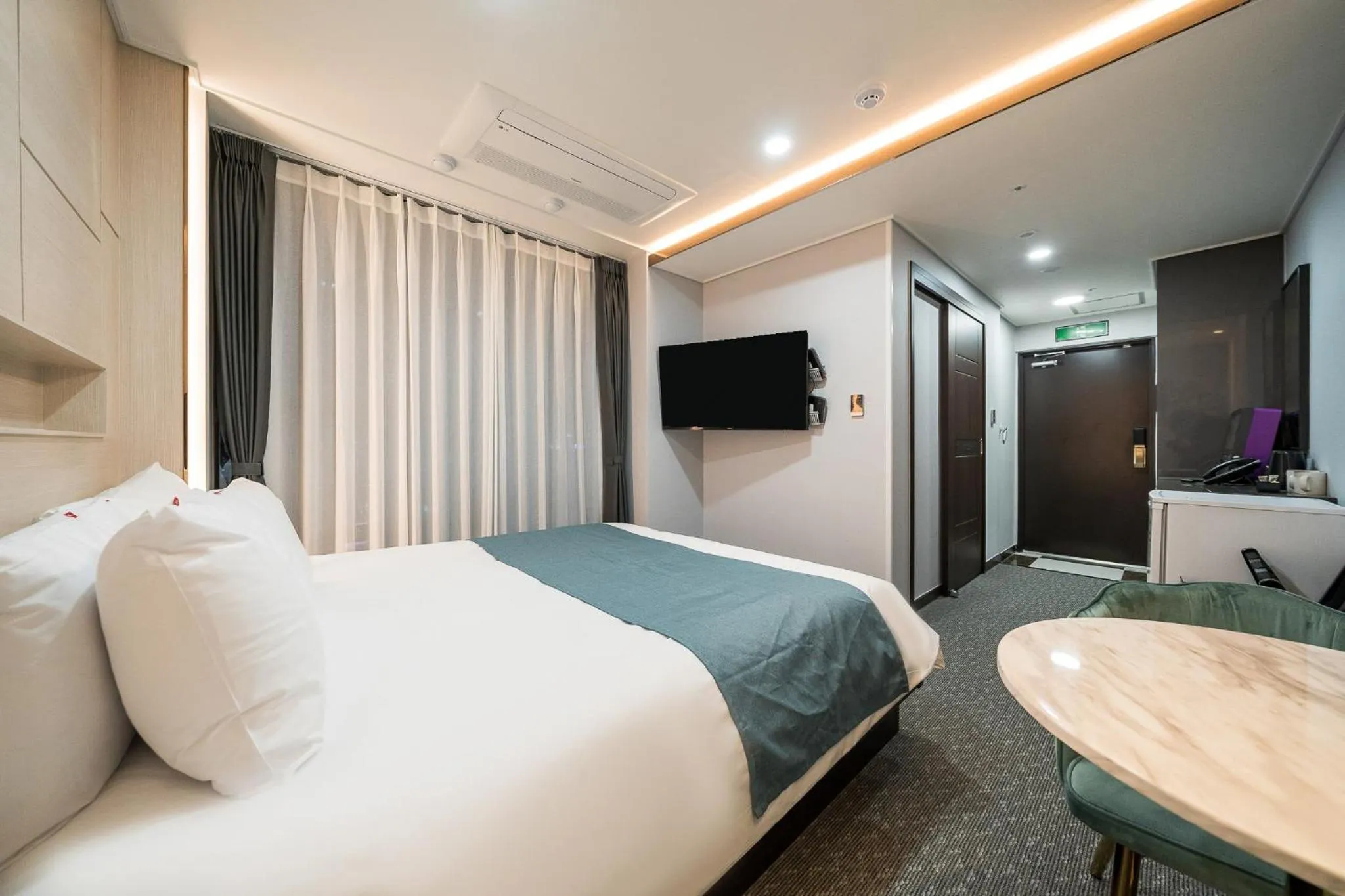 Bed in Griffinbay Hotel