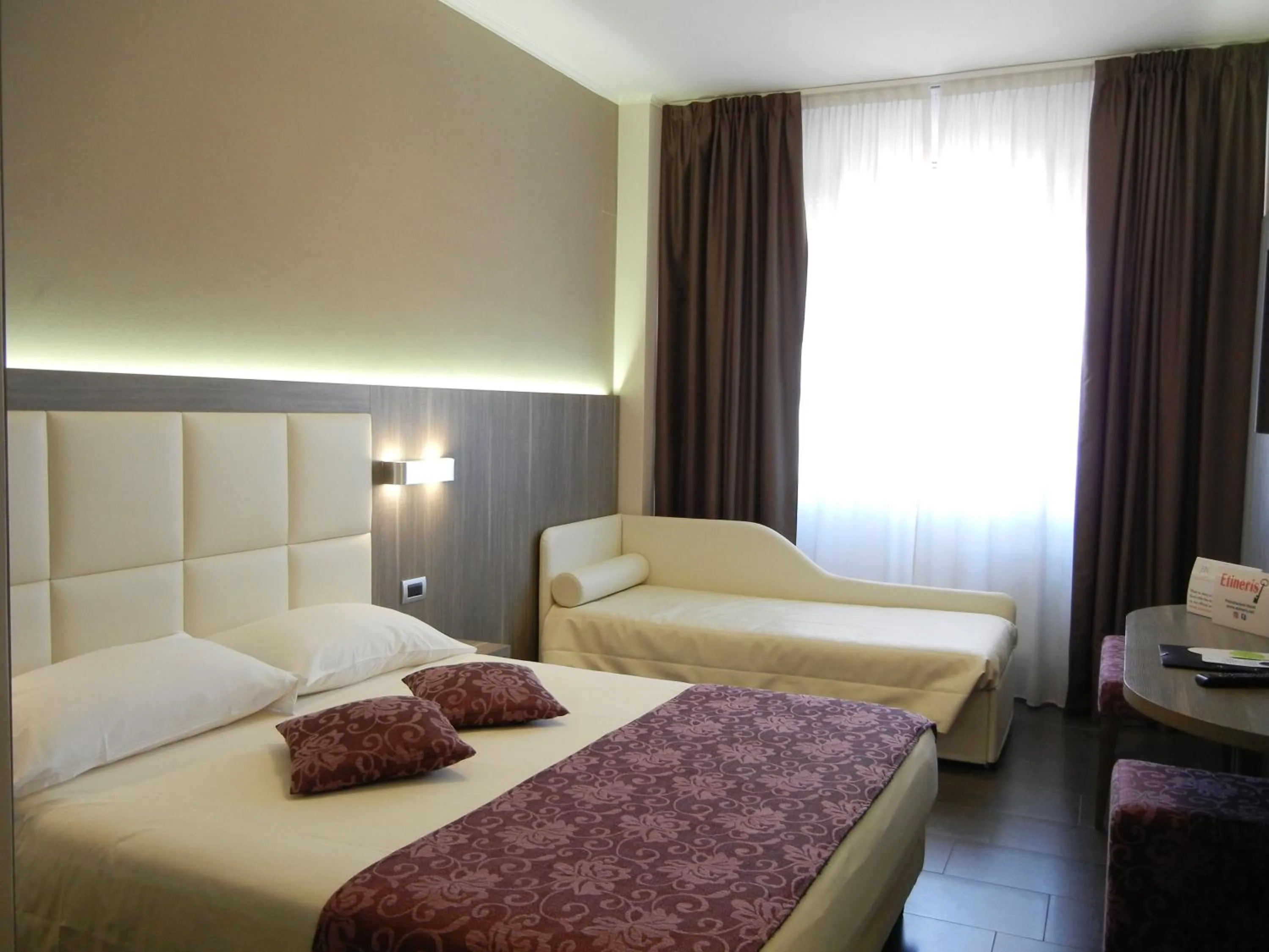 Bed in Delle Nazioni Milan Hotel