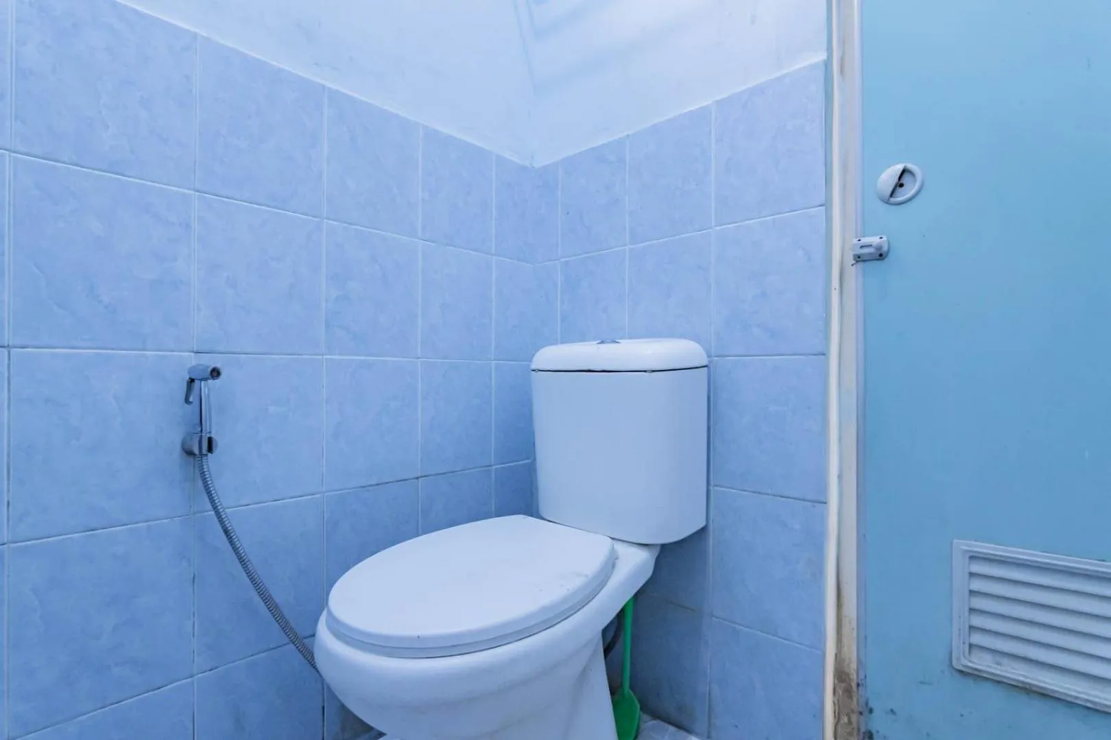 Bathroom in RedDoorz near Tugu Pramuka Cianjur