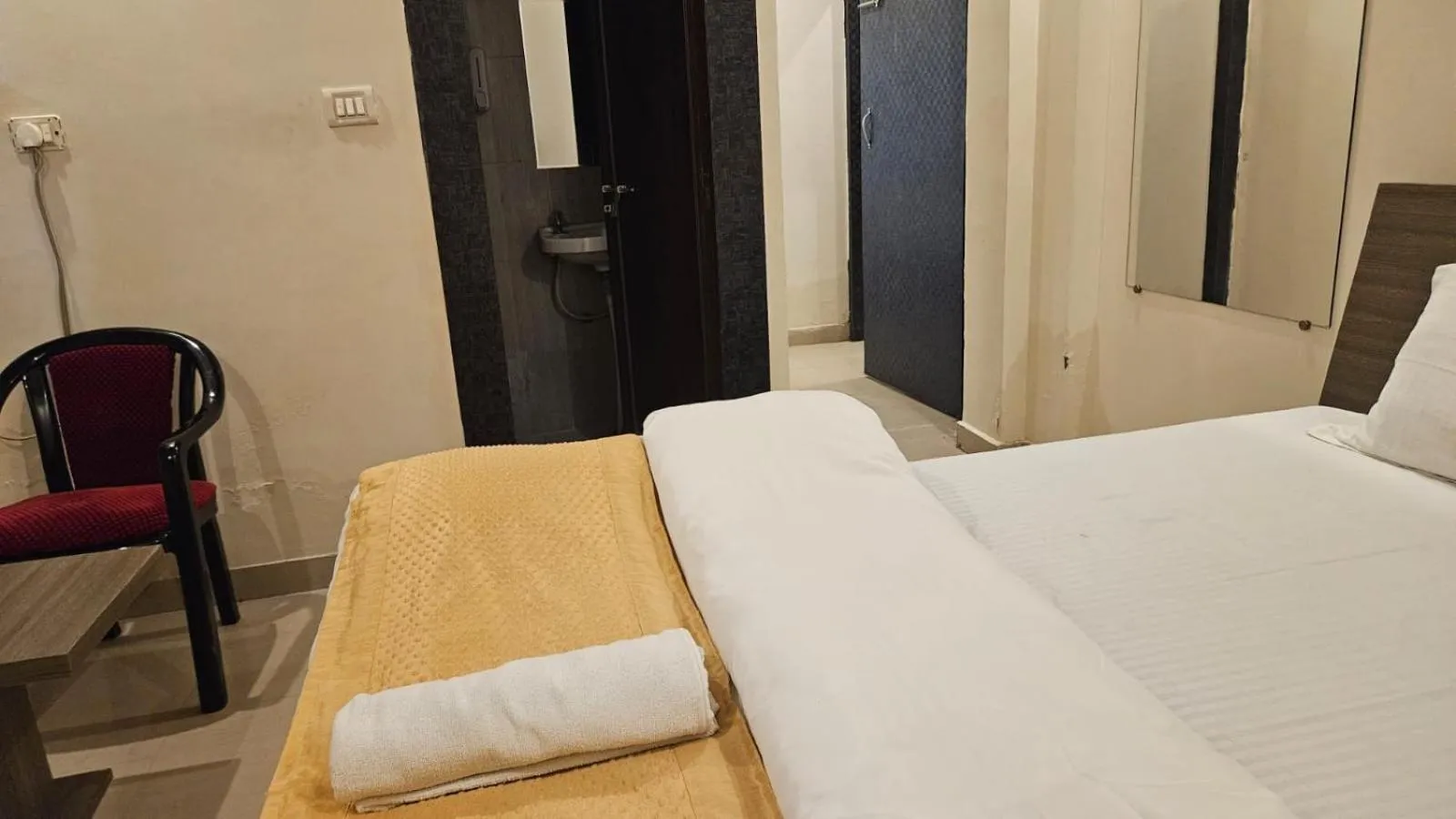 Bedroom, Bed in Bluebells Varanasi