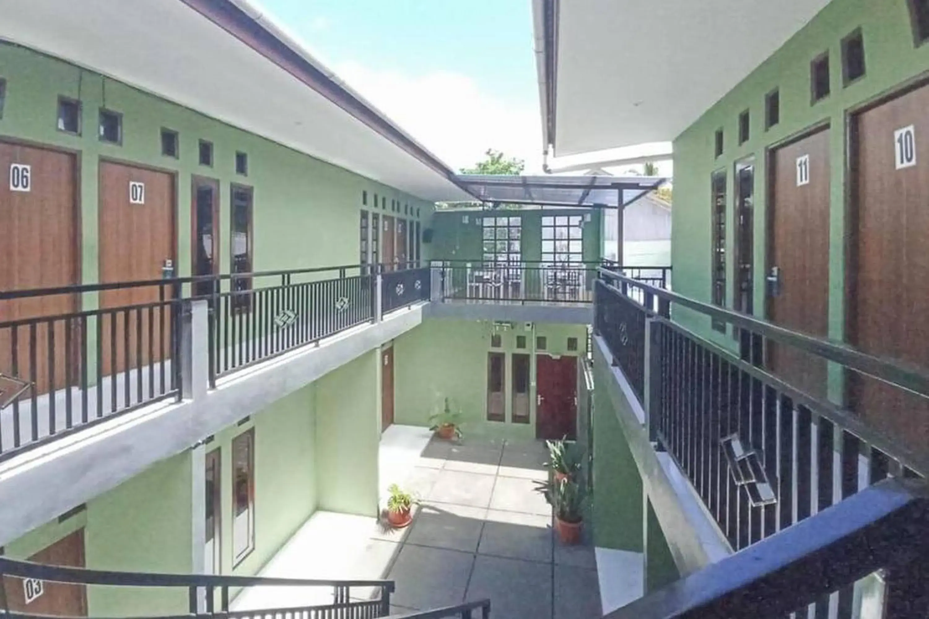 Property building in RedDoorz @ Waena Jayapura Property building in RedDoorz @ Waena Jayapura