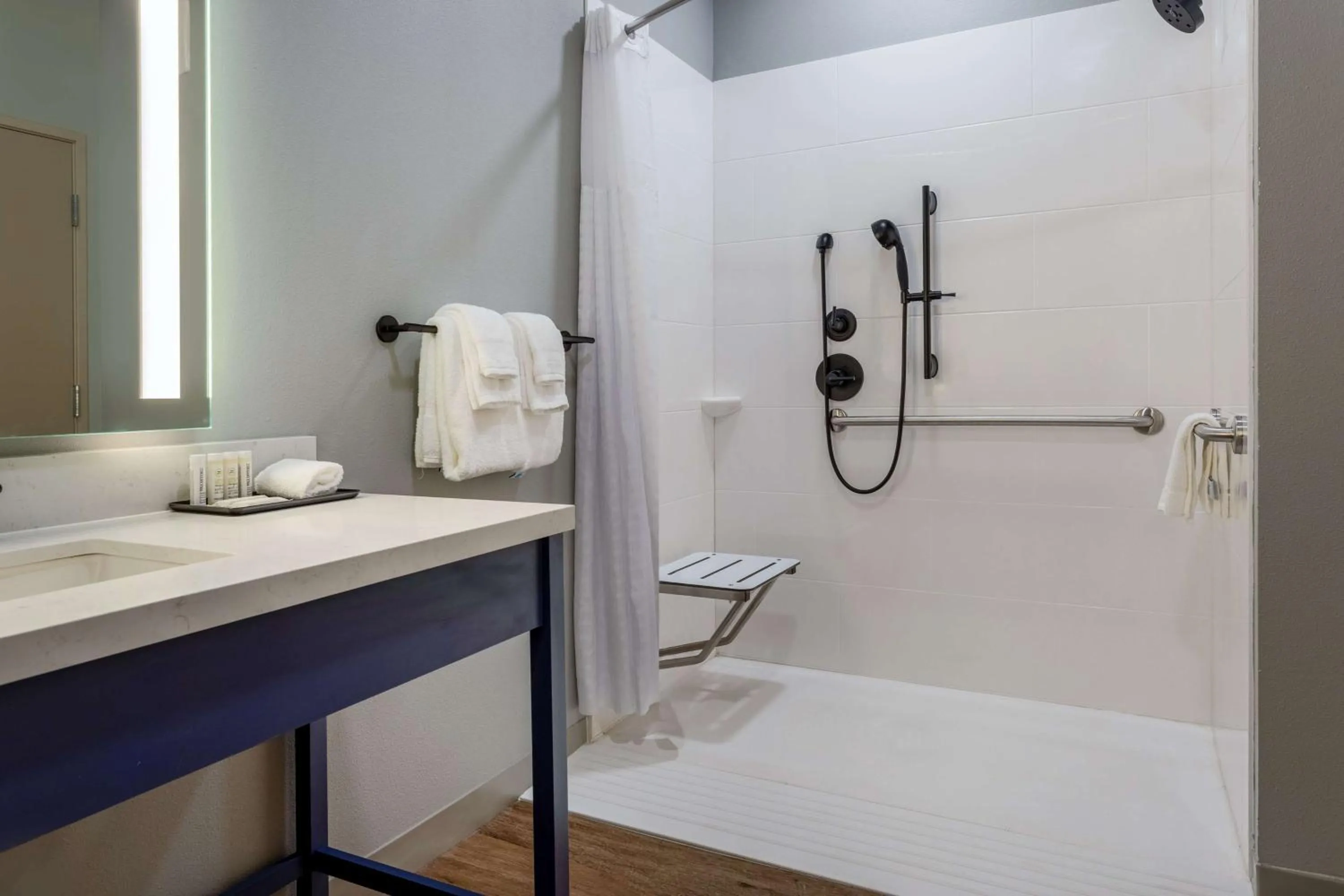 TV and multimedia in AmericInn by Wyndham San Angelo