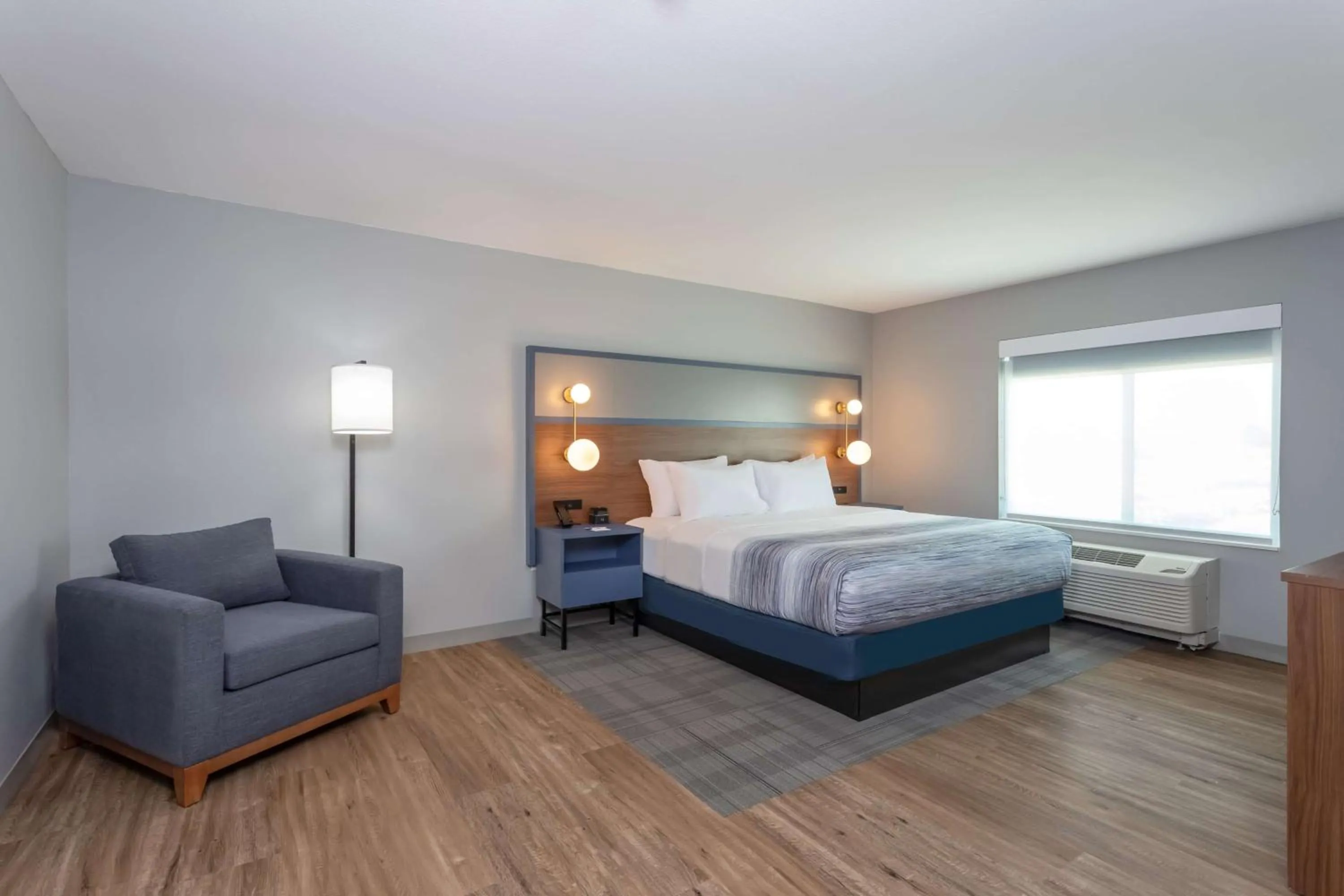 Photo of the whole room, Bed in AmericInn by Wyndham San Angelo