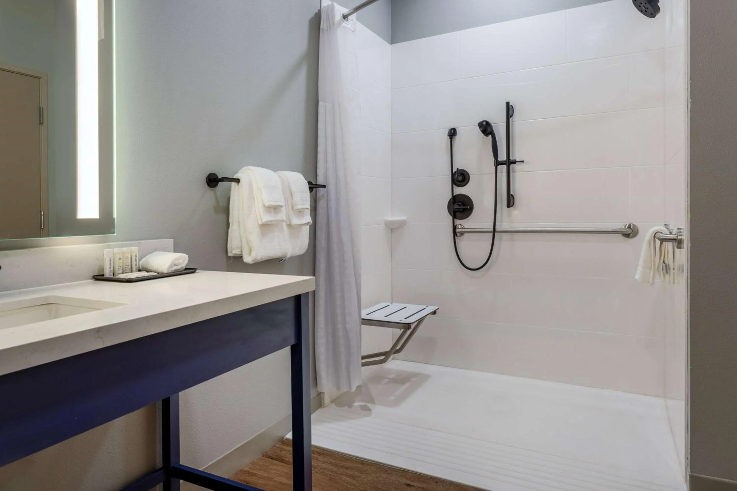 TV and multimedia in AmericInn by Wyndham San Angelo