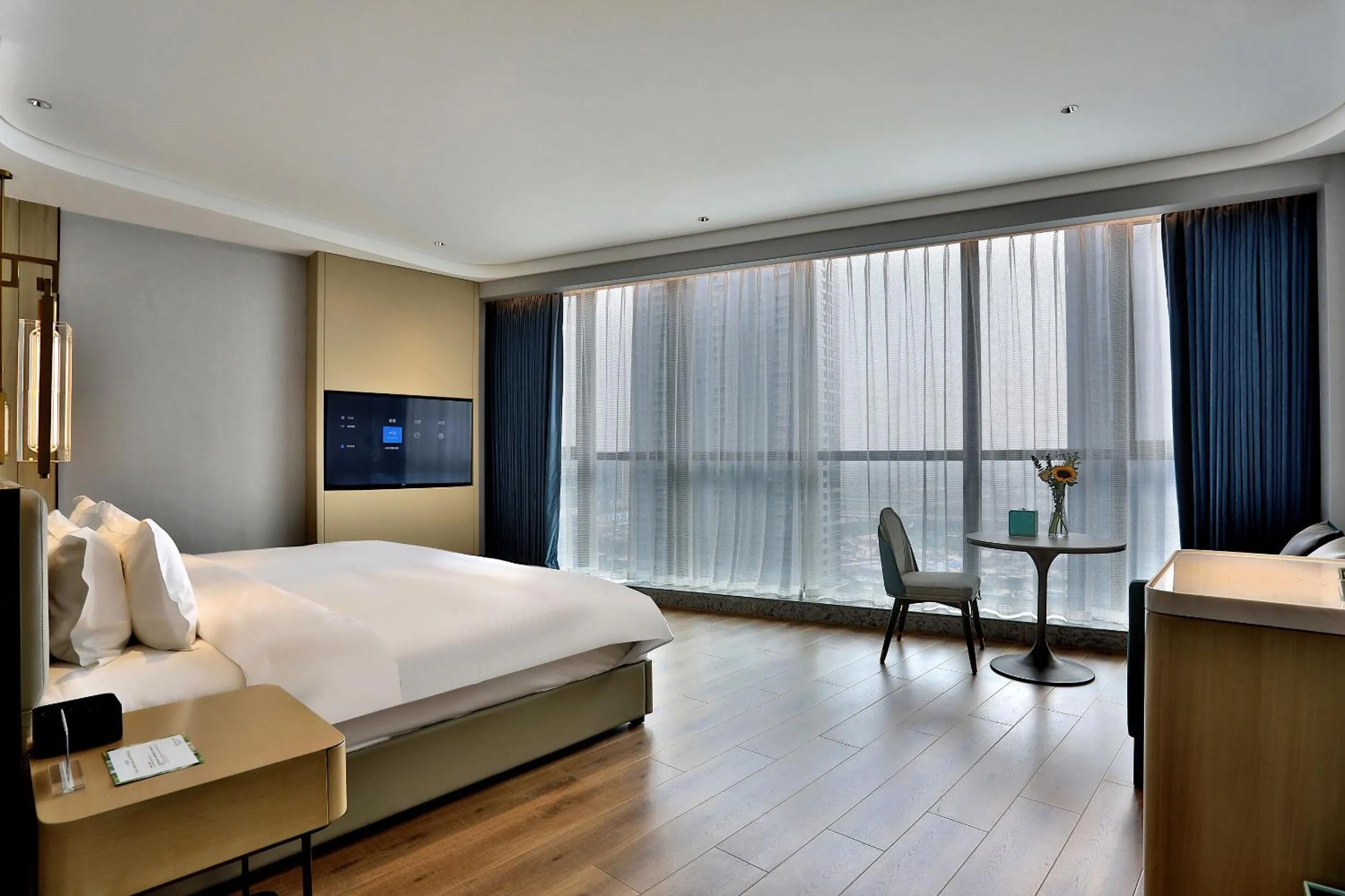 Photo of the whole room, Bed in Wyndham Garden Hangzhou Yuhang