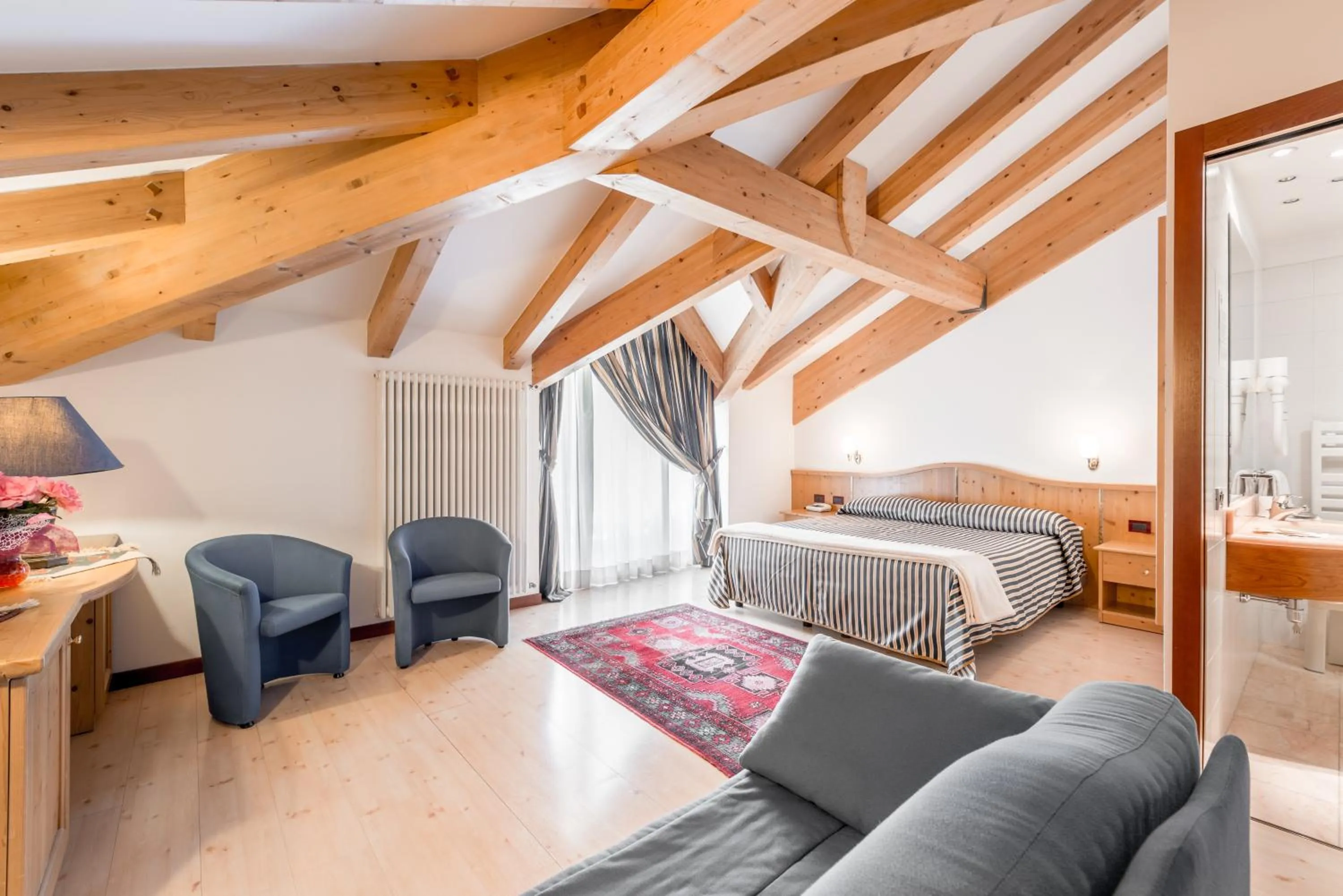 Photo of the whole room, Bed in Hotel Dolomiti