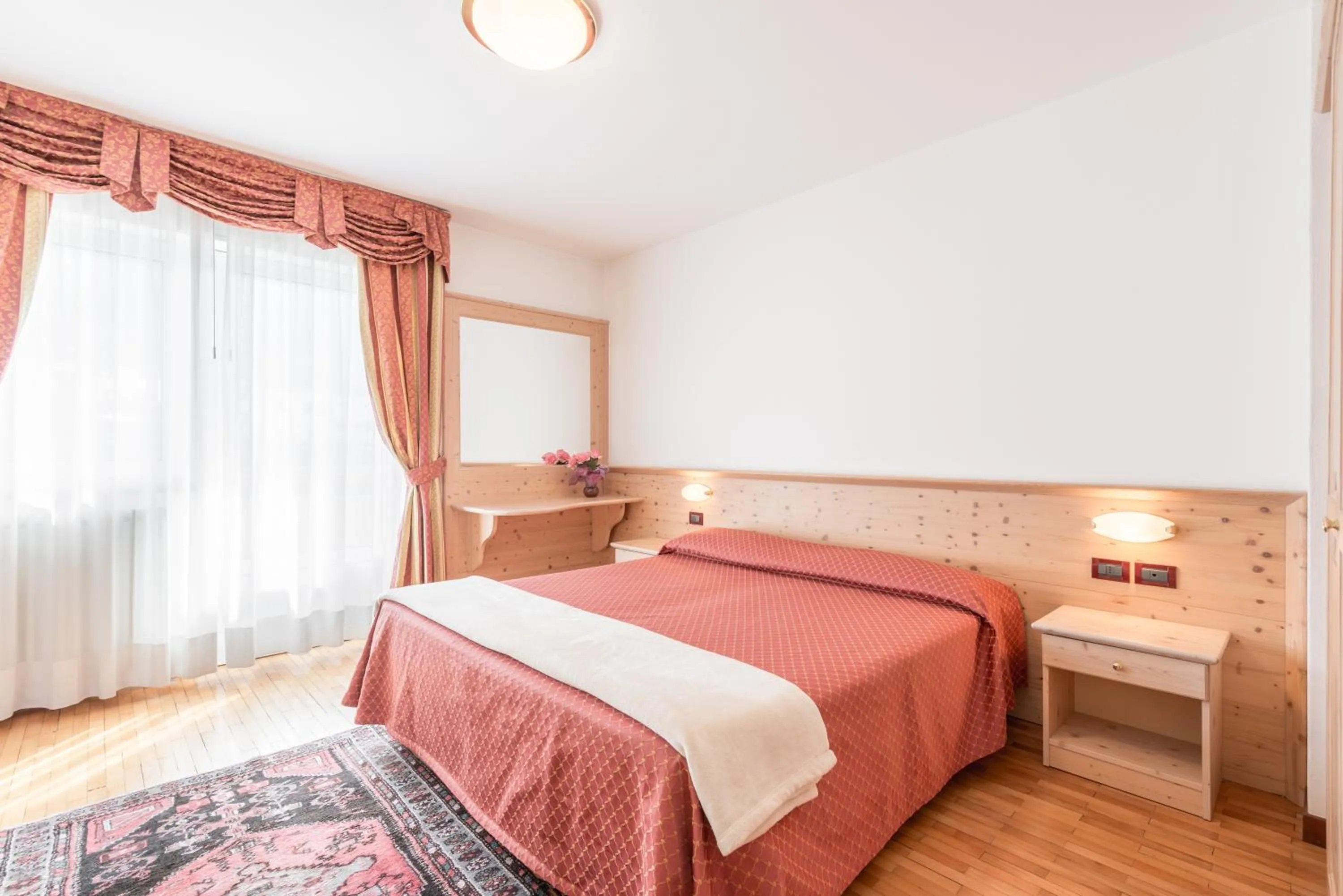 Photo of the whole room, Bed in Hotel Dolomiti